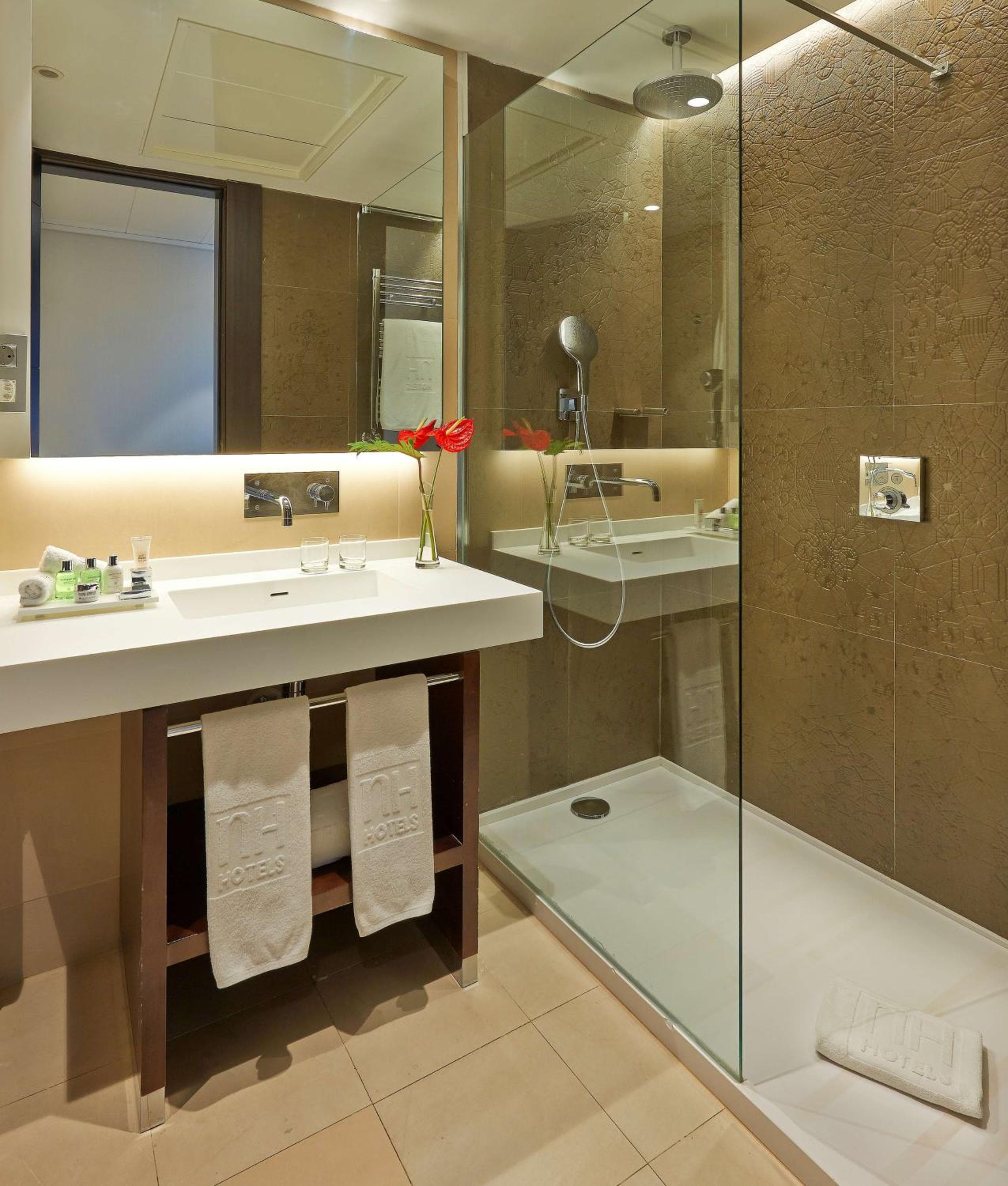 NH Collection Barcellona Gran Hotel Calderon — 25