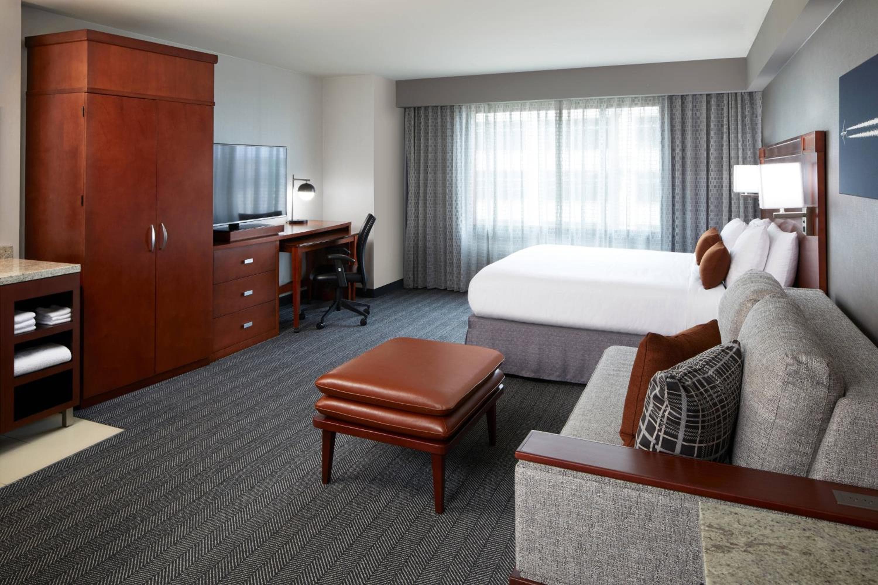 Courtyard by Marriott Los Ángeles LAX/Century Boulevard — 13