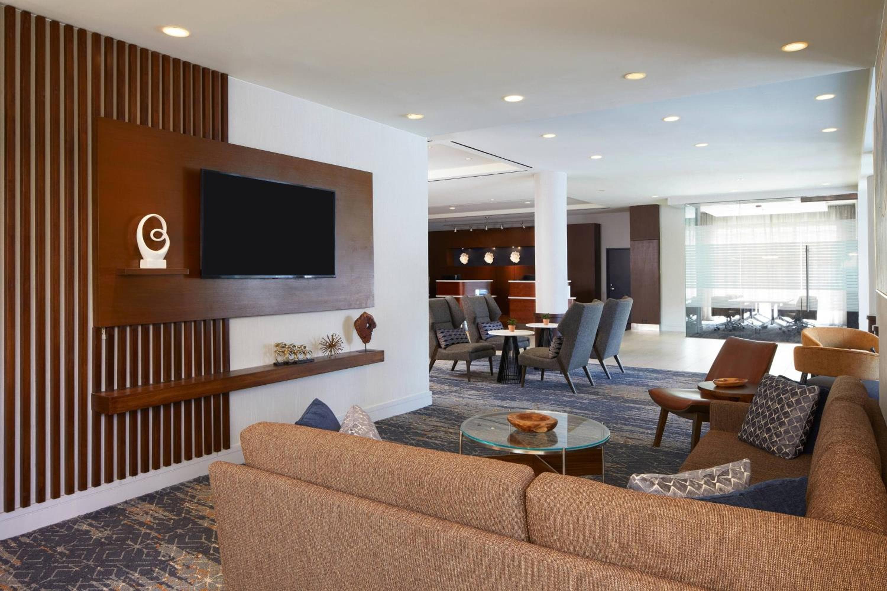 Courtyard by Marriott Los Ángeles LAX/Century Boulevard — 28