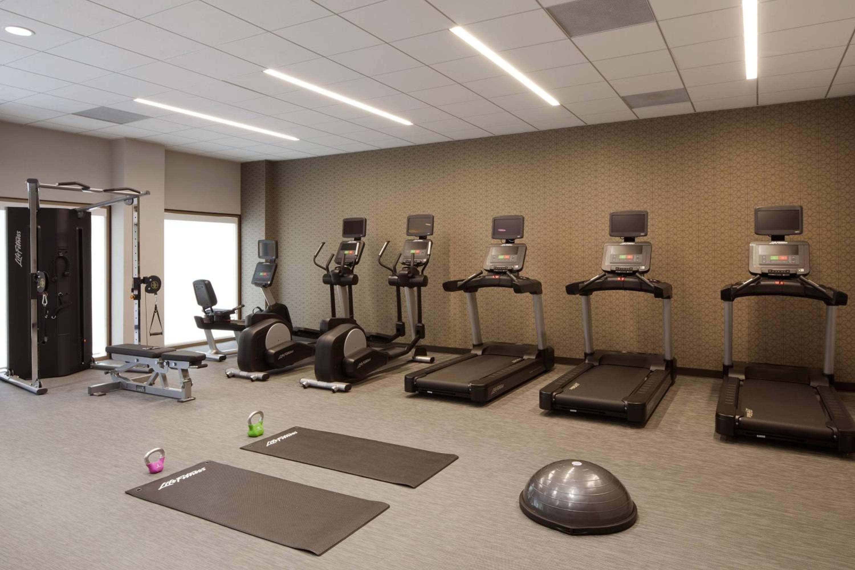 Courtyard by Marriott Los Angeles LAX / Century Boulevard — 24