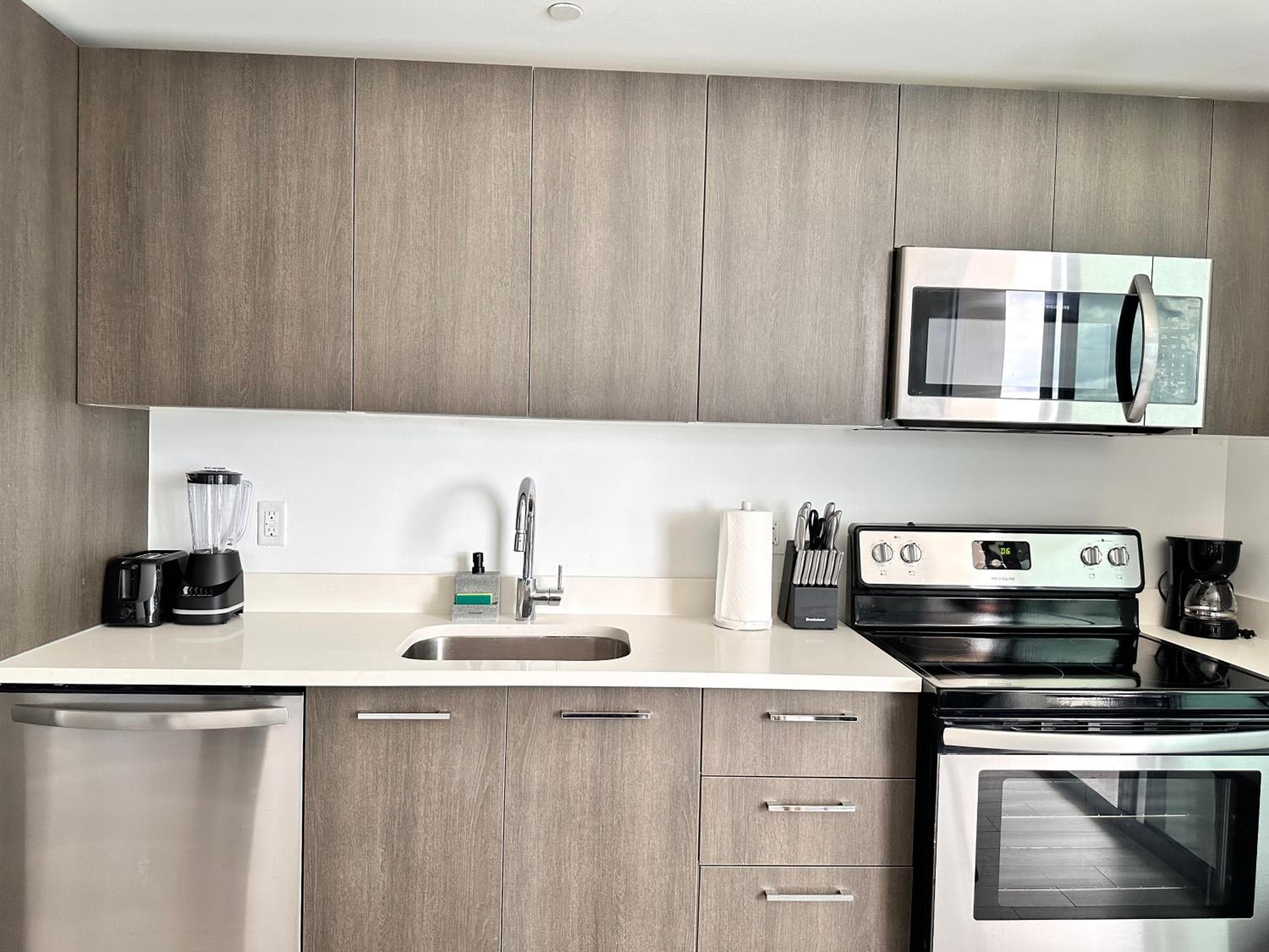 Ocean View, Free Parking Luxe Loft, Brickell Downtown, Port of MIA — 9