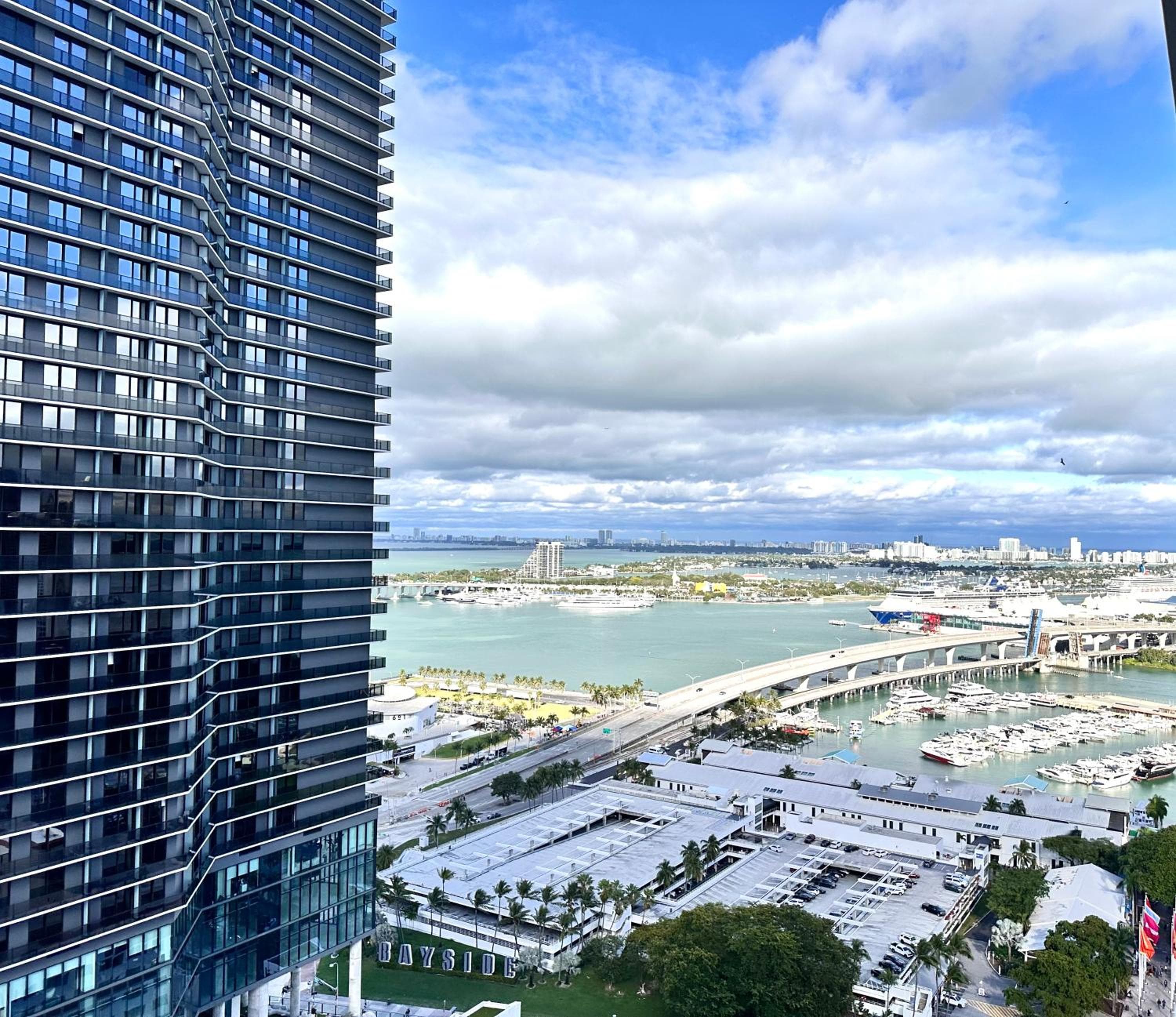Ocean View, Free Parking Luxe Loft, Brickell Downtown, Port of MIA — 18