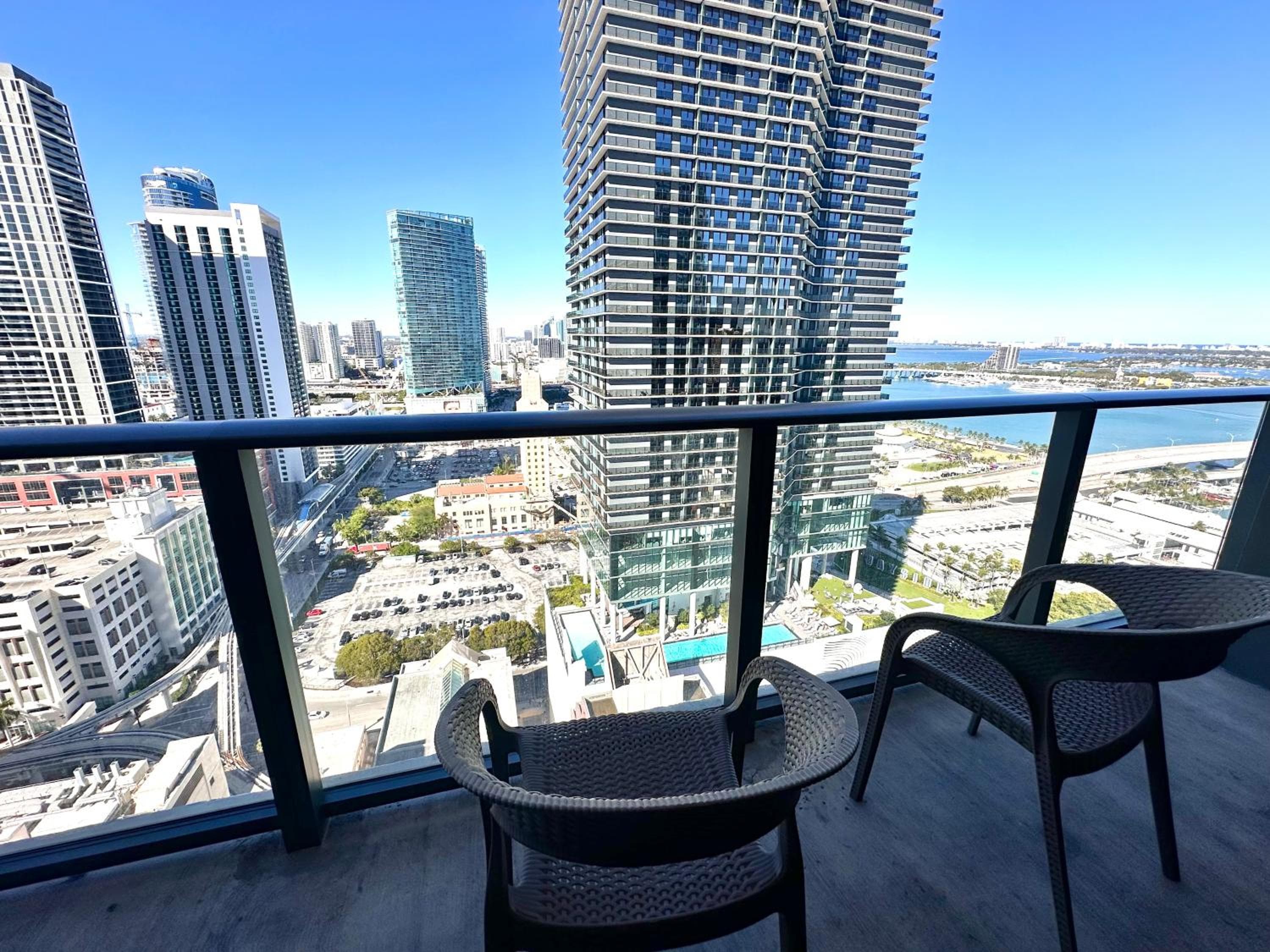 Ocean View, Free Parking Luxe Loft, Brickell Downtown, Port of MIA — 11