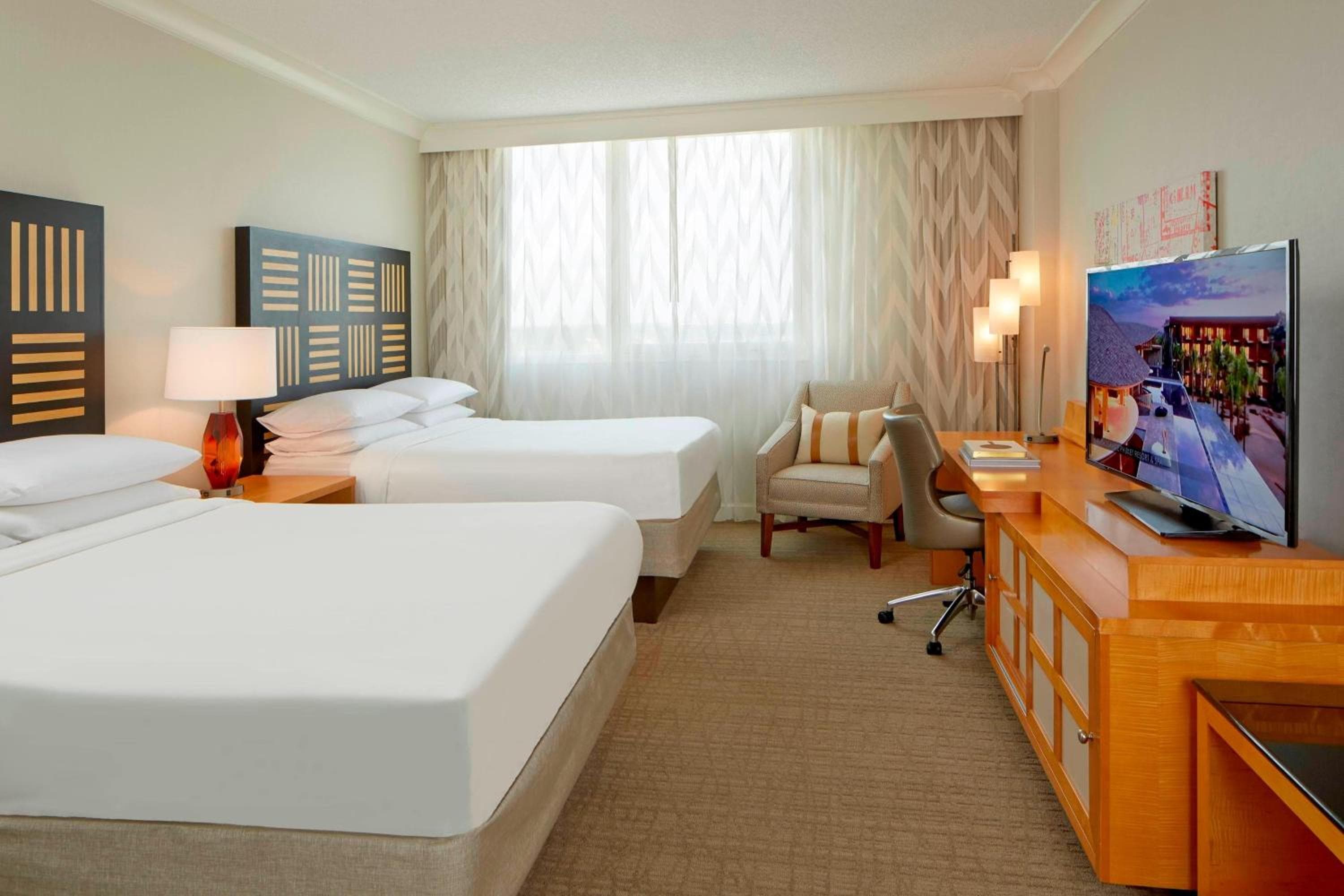 Renaissance Orlando Airport Hotel — 8