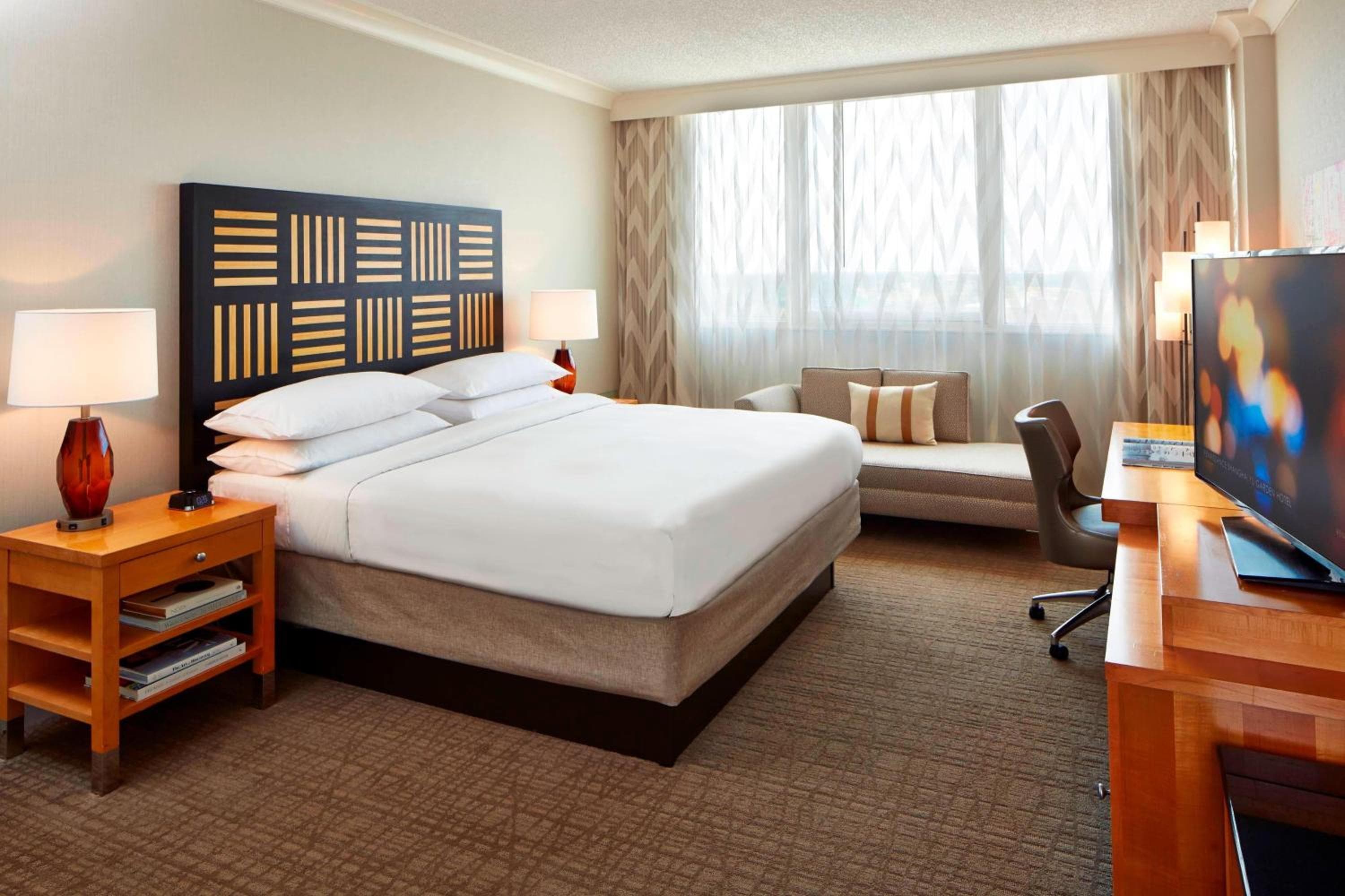 Renaissance Orlando Airport Hotel — 9