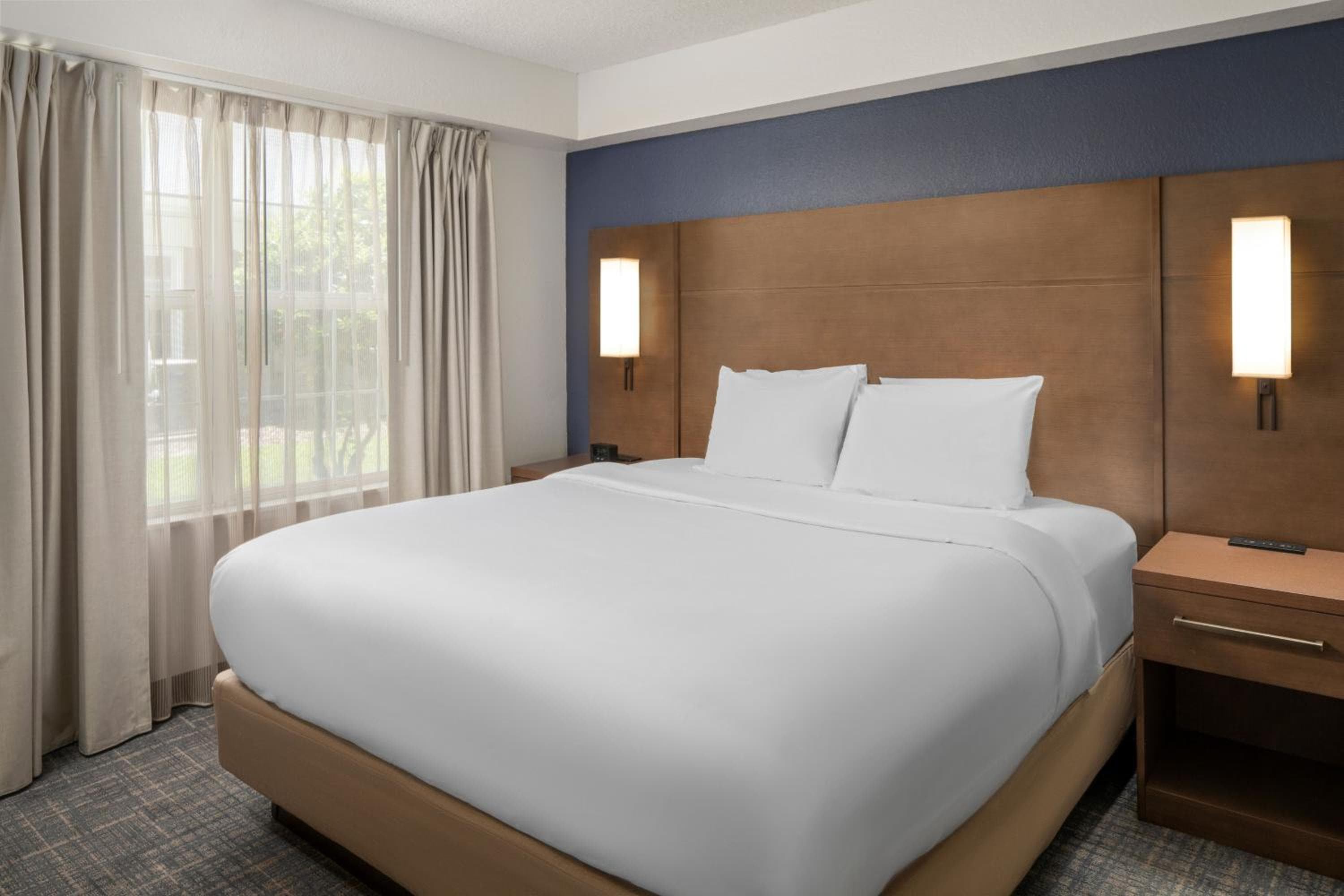 Residence Inn by Marriott Orlando East/UCF Area — 2