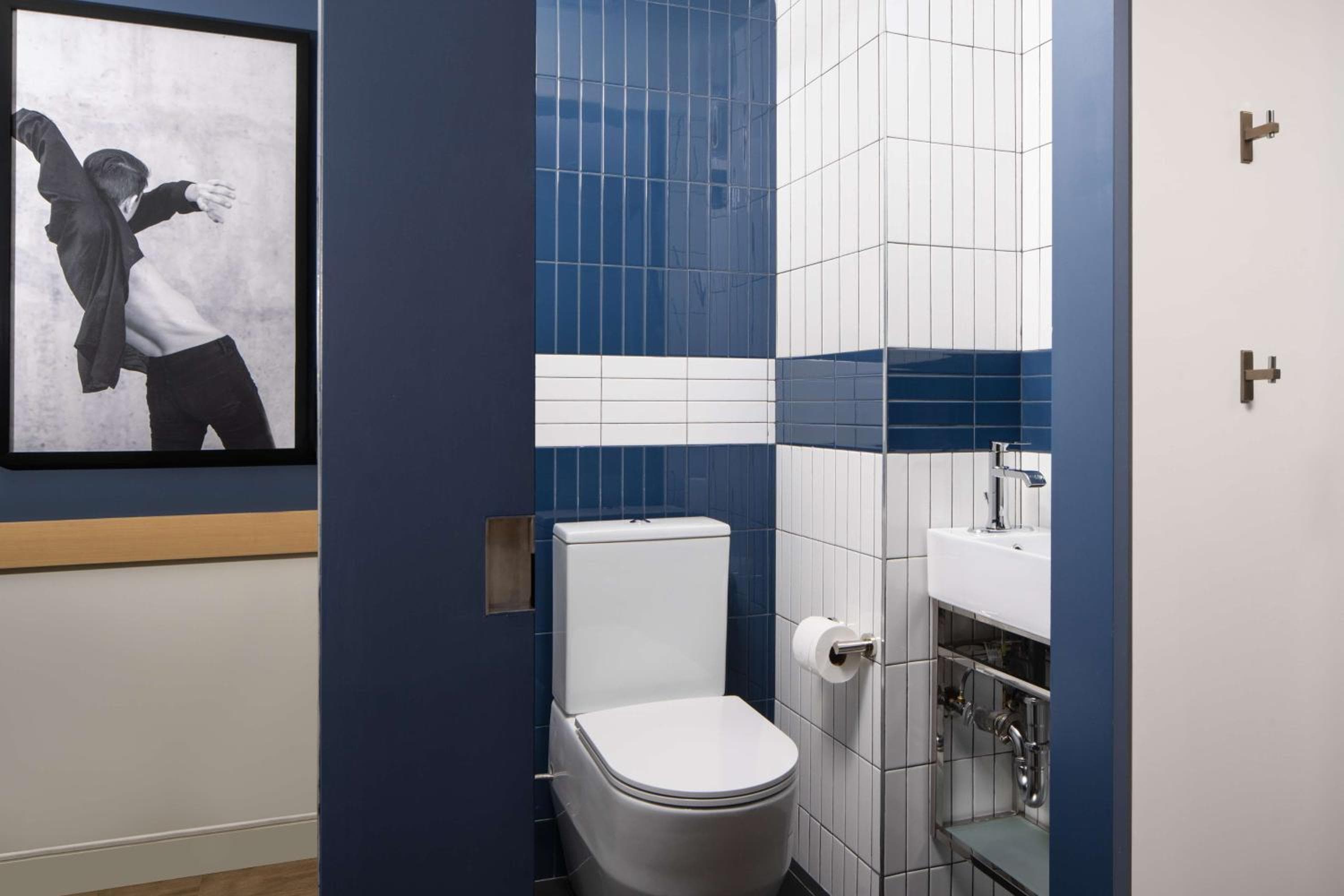 Motto by Hilton New York City Chelsea hotel, 113 West 24th Street, New York, United States — photo 98