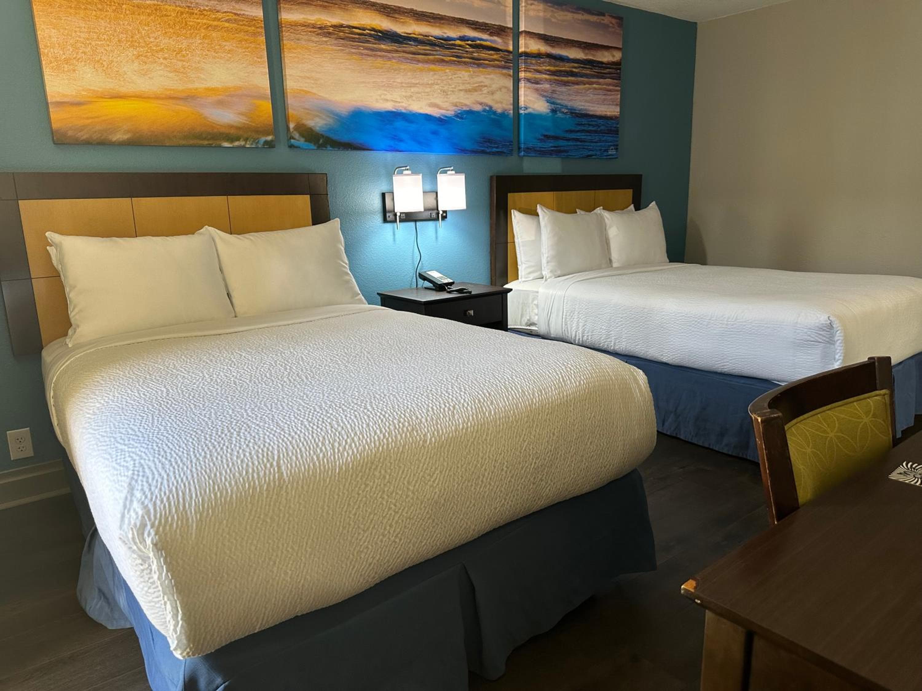 Days Inn & Suites by Wyndham Tampa - Ybor City — 6