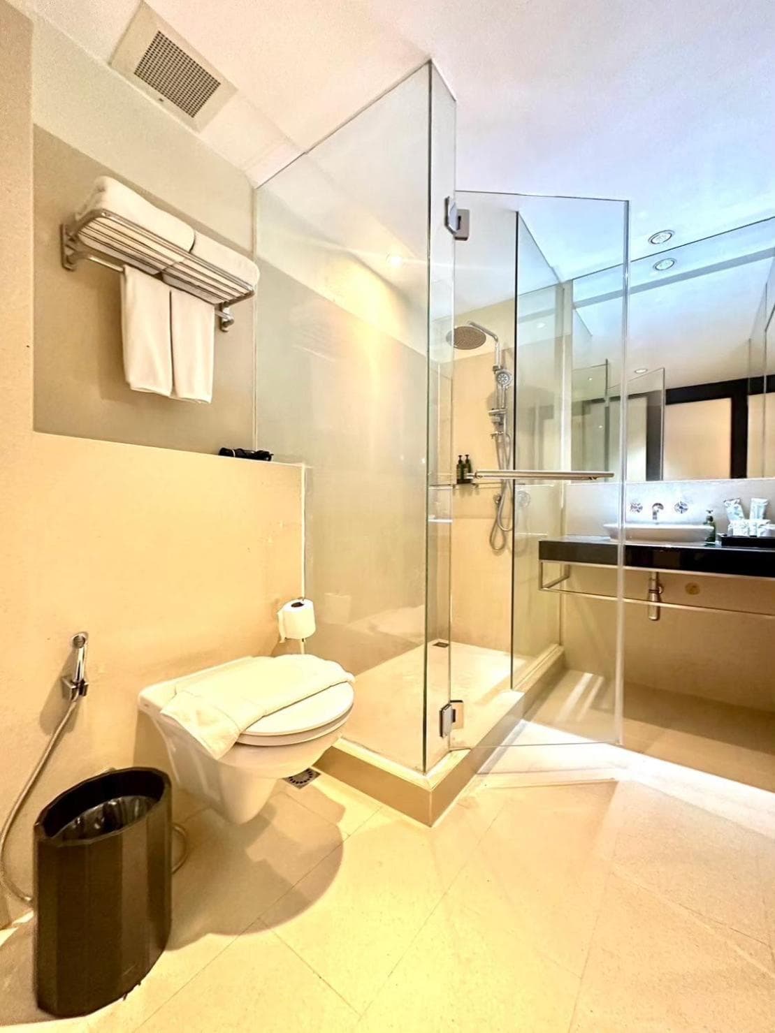 The Quarter Saladaeng by UHG - Walk to Central Park & The Common — 7