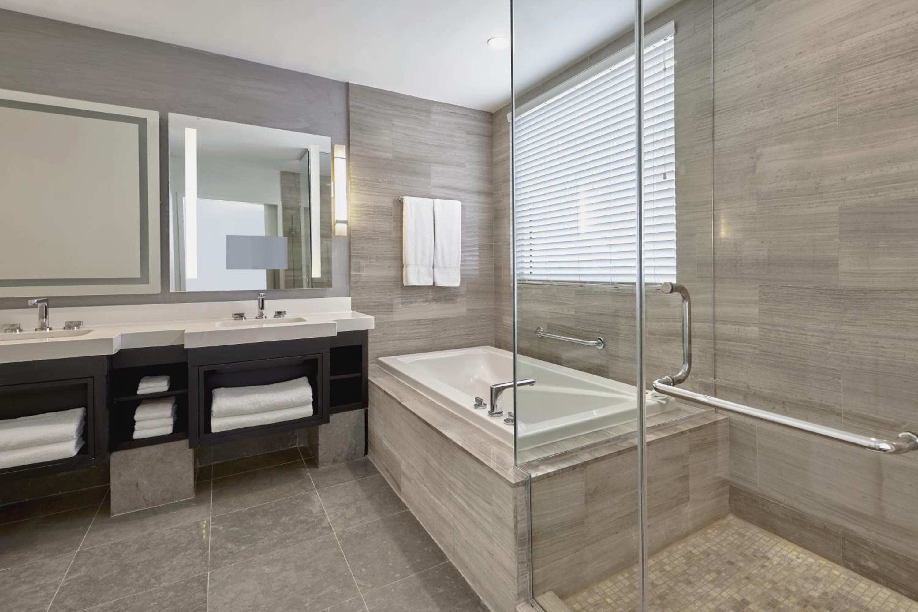 Hotel Loews Miami Beach — 5