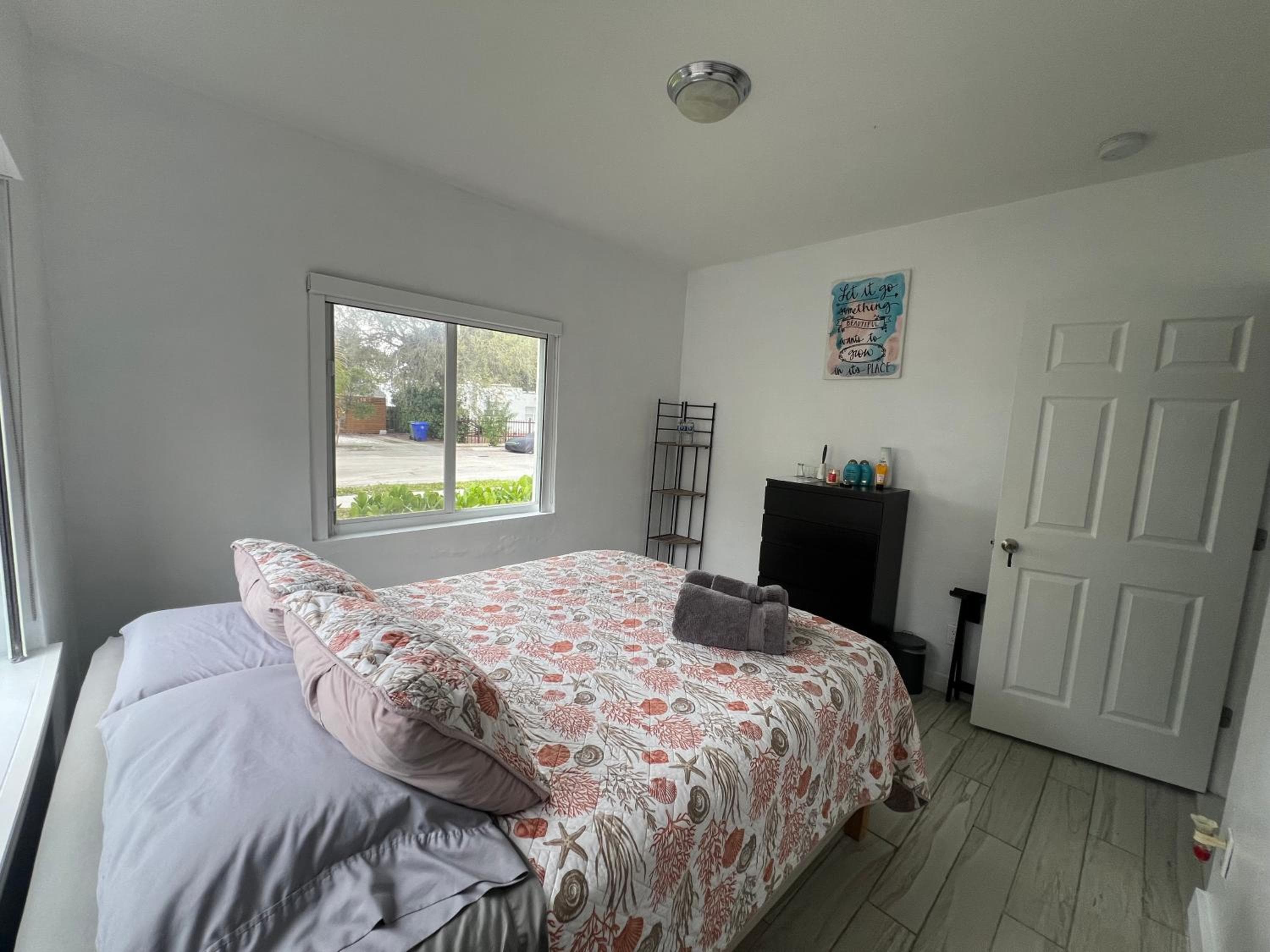 Cozy room in a quiet home — 4