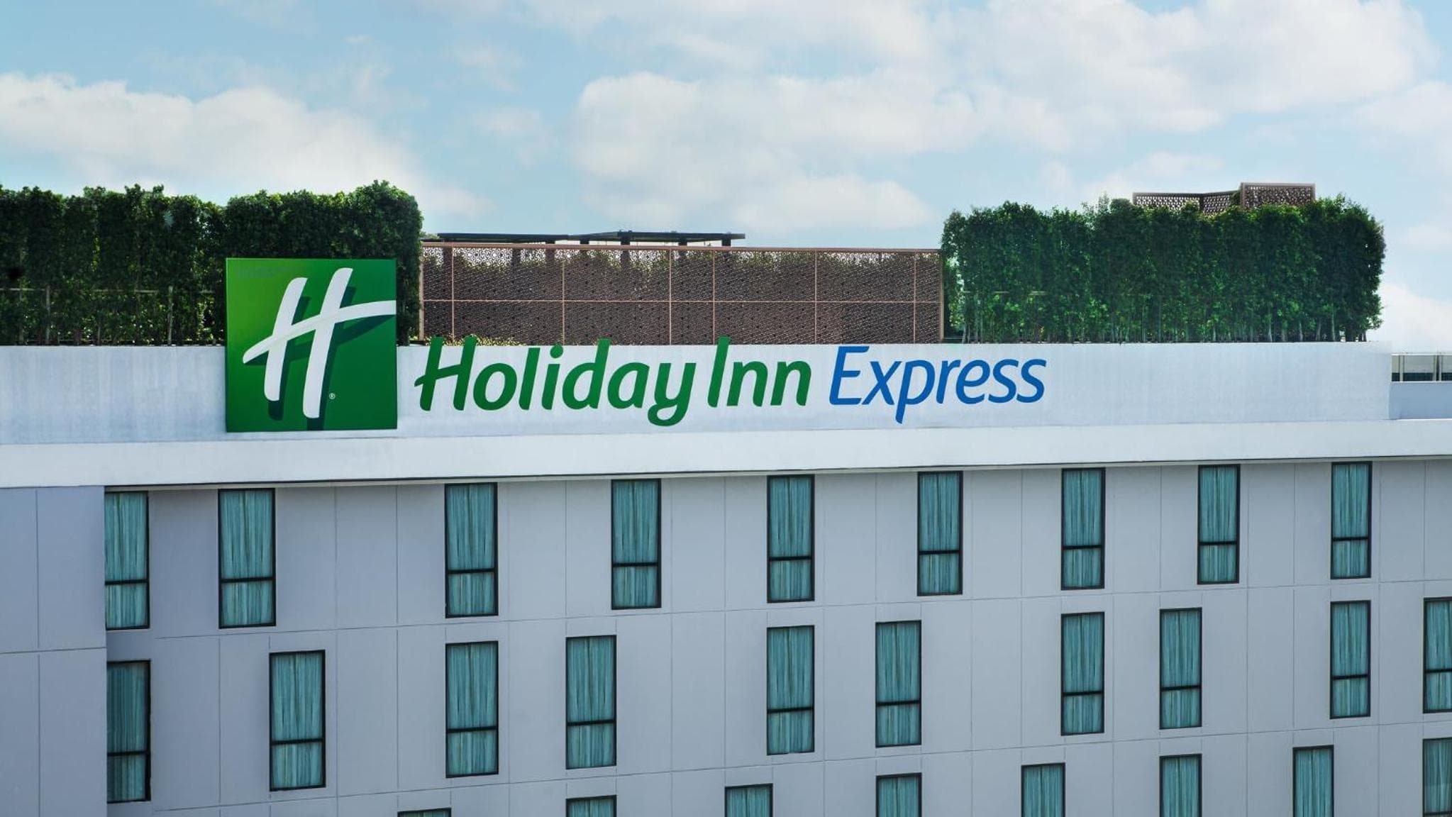 Holiday Inn Express Bangkok Soi Soonvijai by IHG — 13