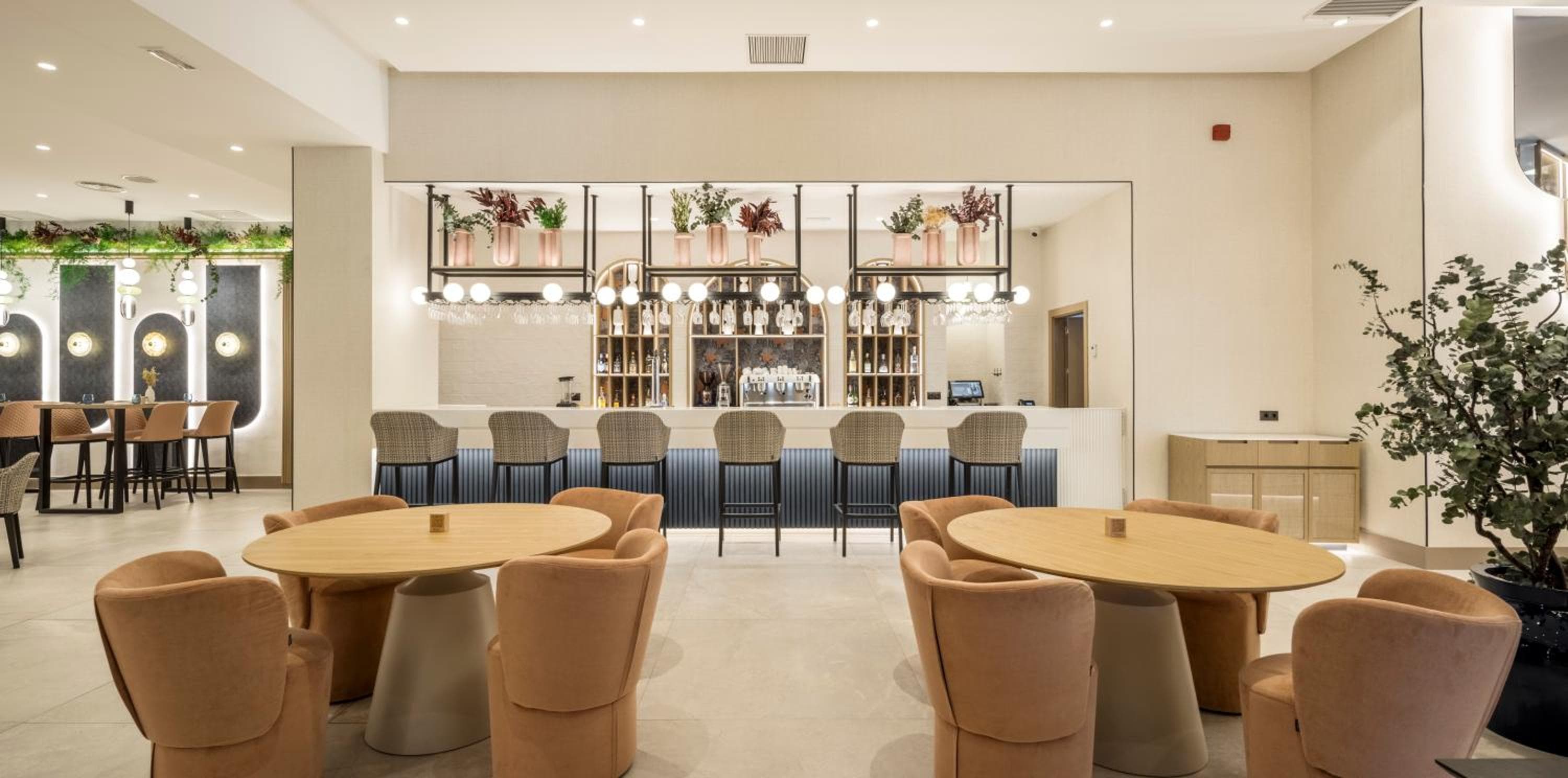 Ilunion Les Corts Spa — 28