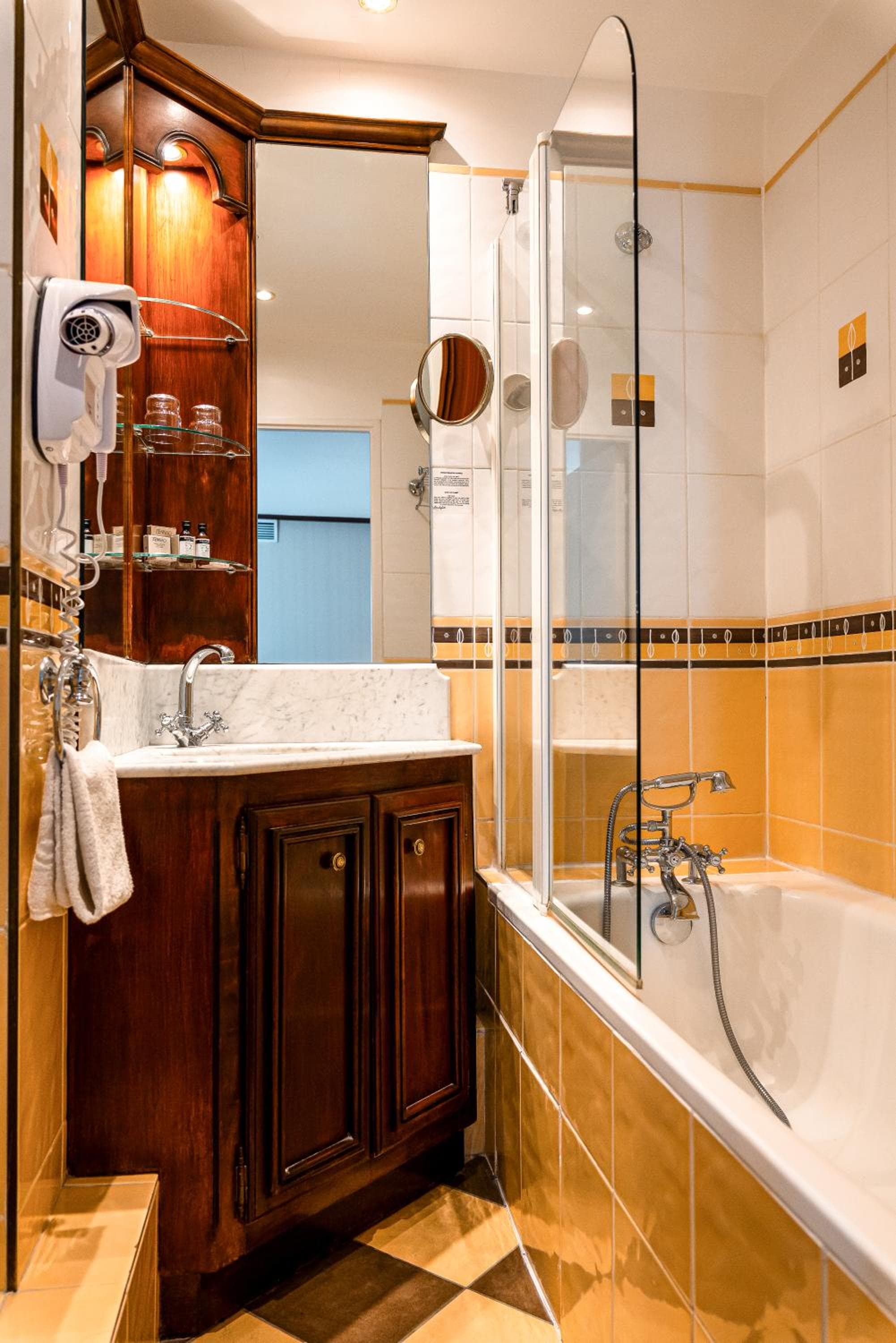 Villa Montparnasse — 13