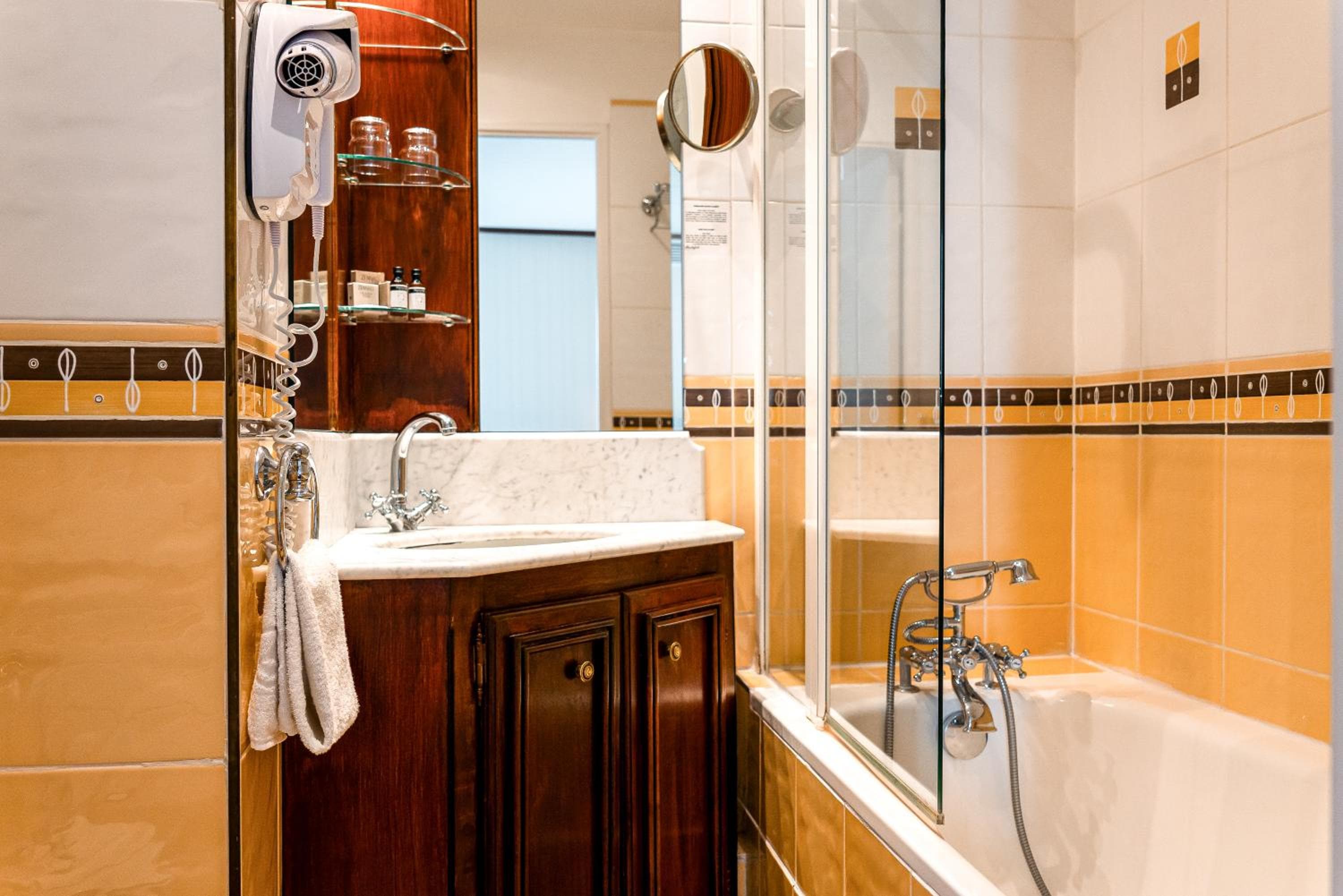 Villa Montparnasse — 24