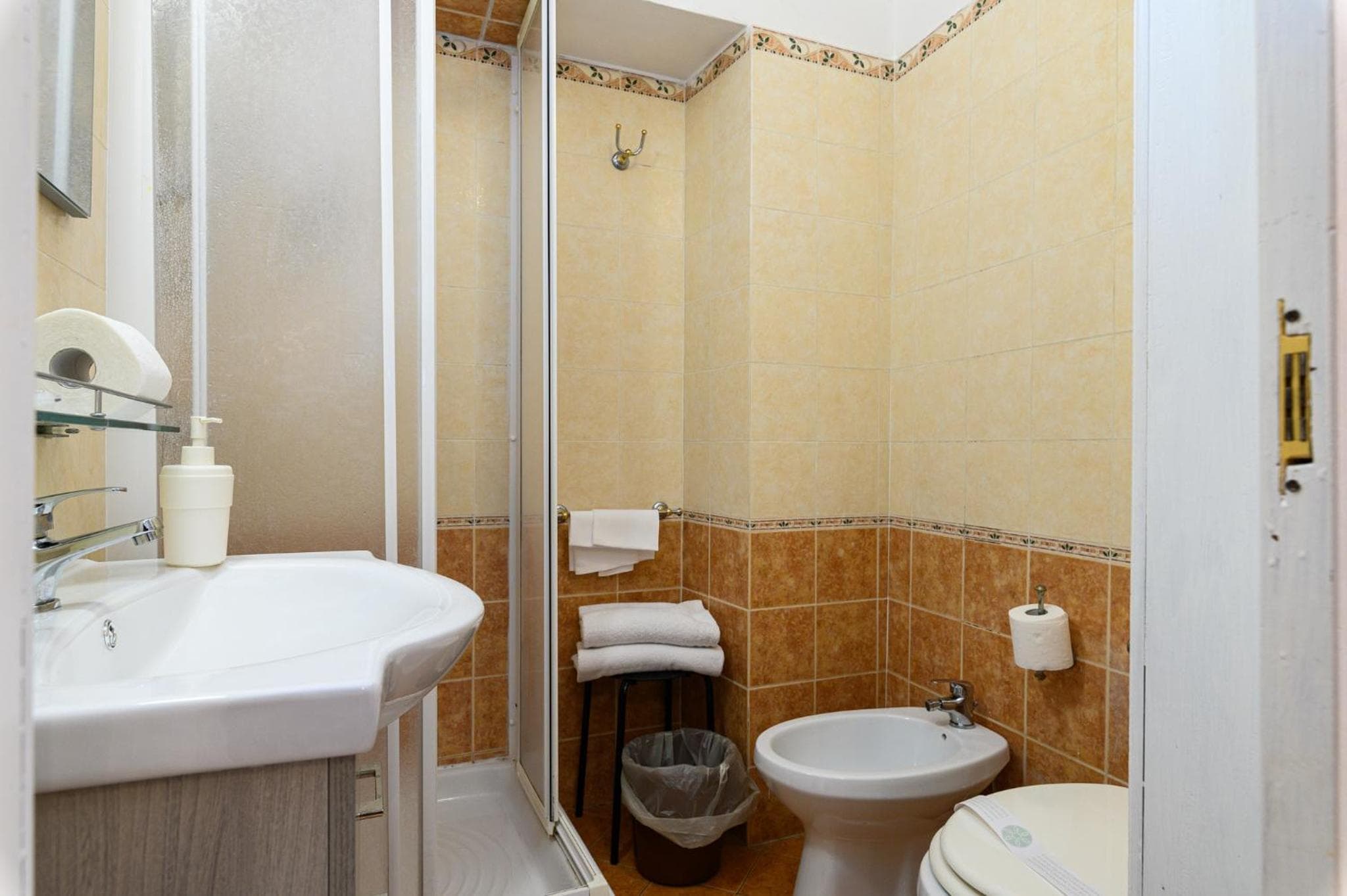 Hotel Julia Trevi - Spagna — 9