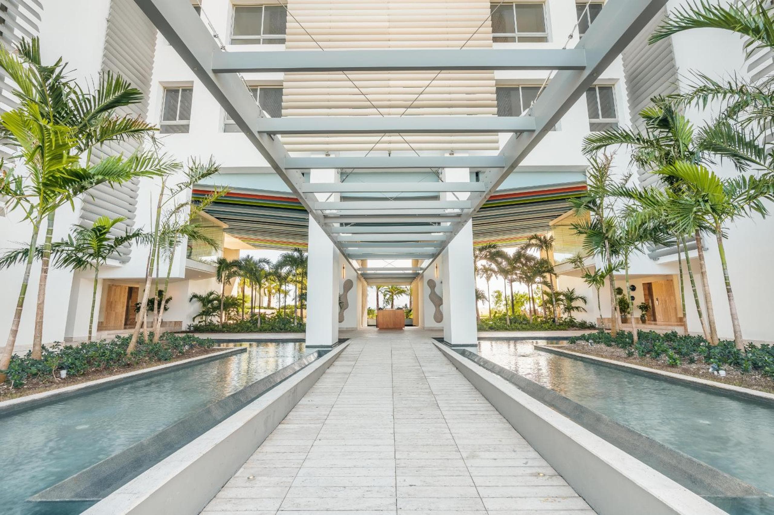 Modern Apartment in Exclusive Tower at Cap Cana — 22