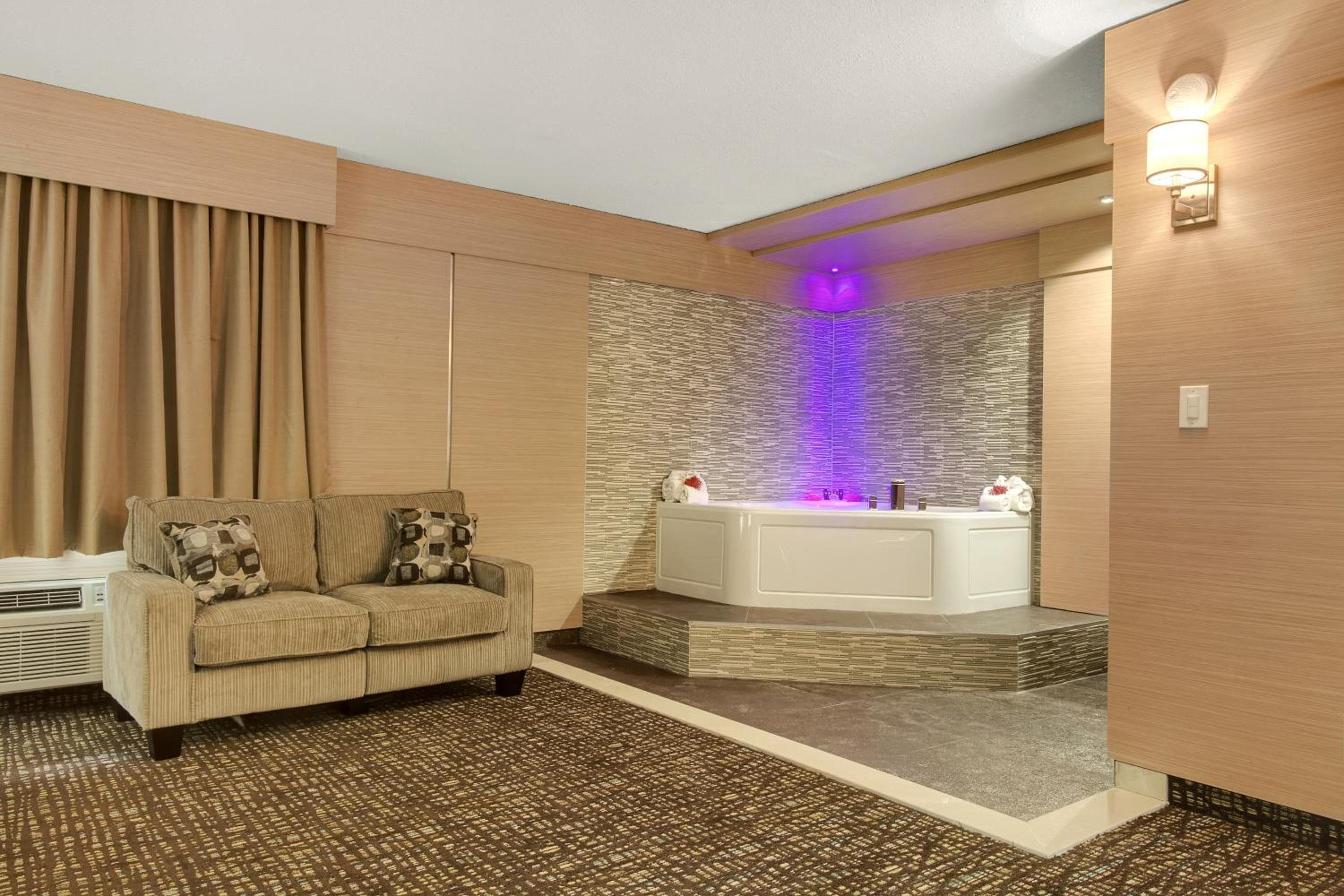 Ocean Beach Palace — 21