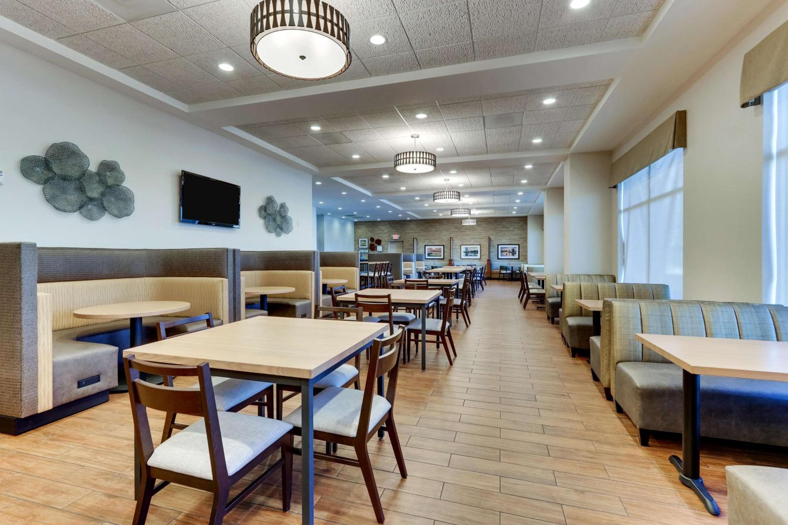Drury Inn & Suites Orlando cerca de Universal Orlando Resort — 8