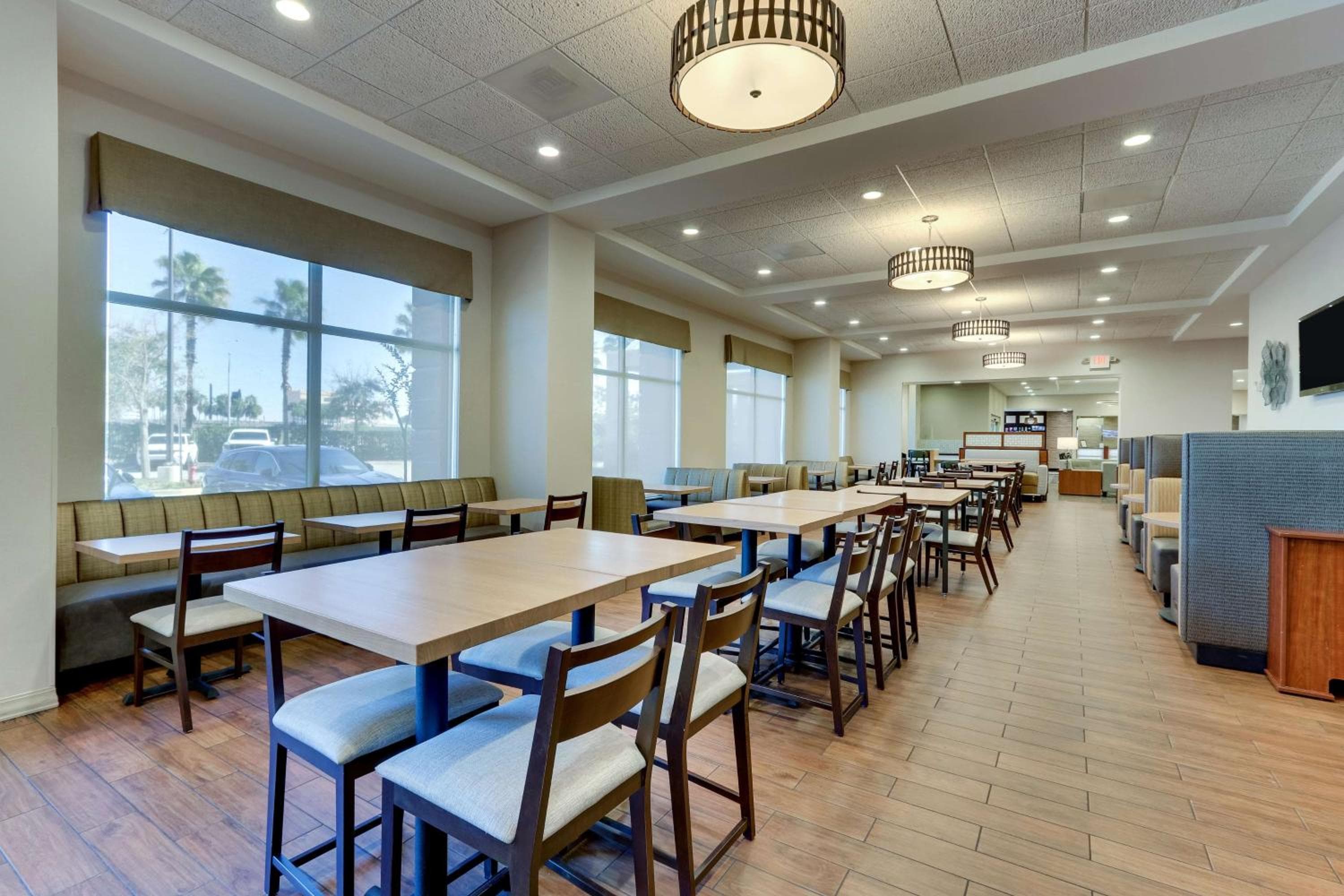Drury Inn & Suites Orlando cerca de Universal Orlando Resort — 9