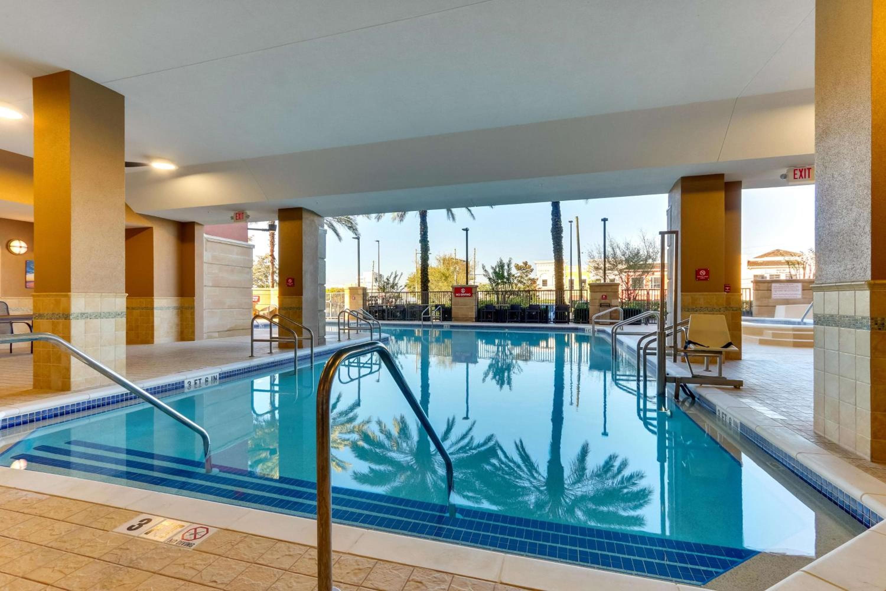 Drury Inn & Suites Orlando cerca de Universal Orlando Resort — 27