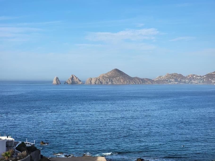 Oceanfront Penthouse, 2 Masters, 2 Baths, kitchen! — 18