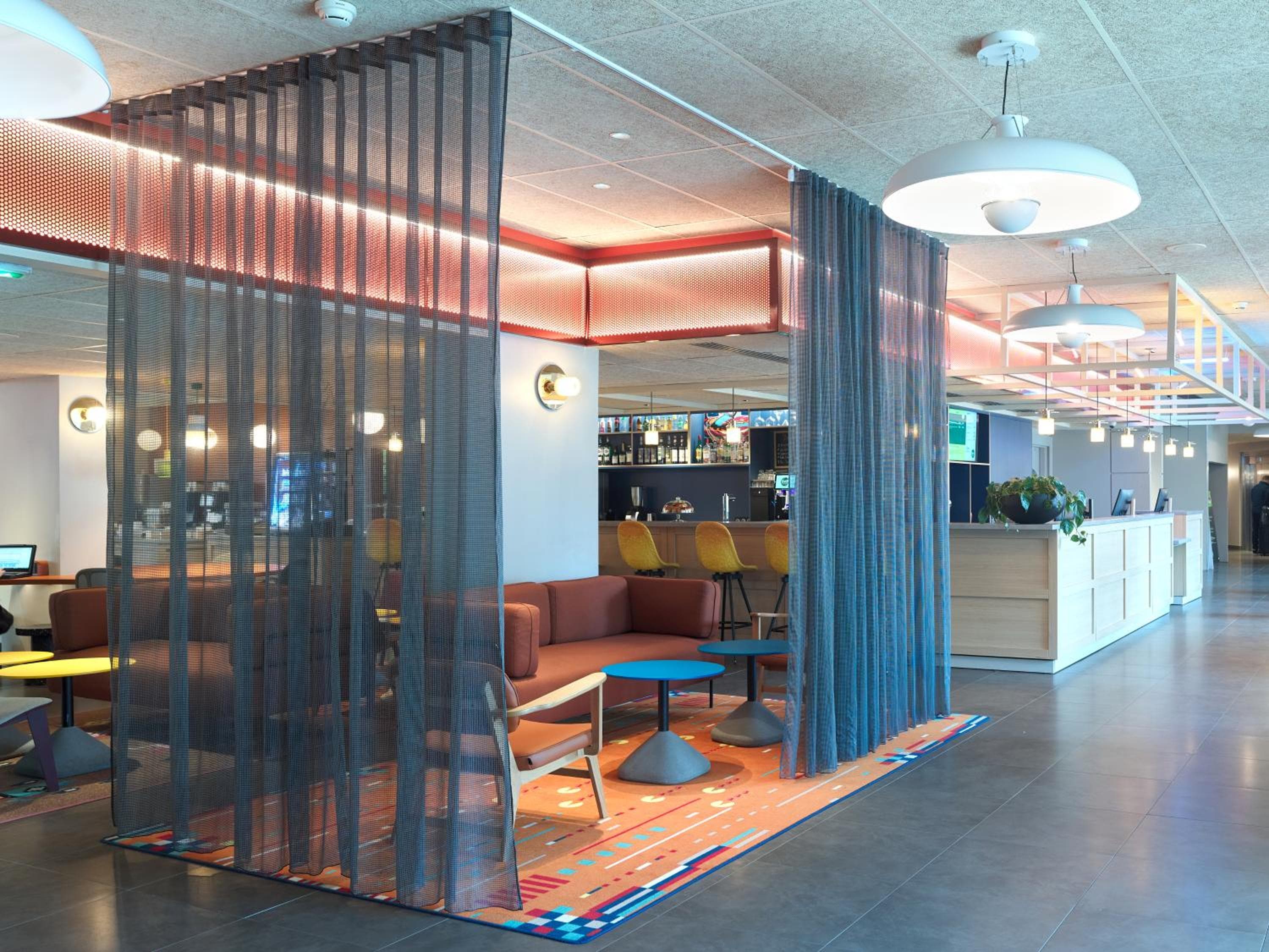 B&B HOTEL Paris 17 Batignolles hotel, 4 Boulevard Berthier, Paris, France — photo 2