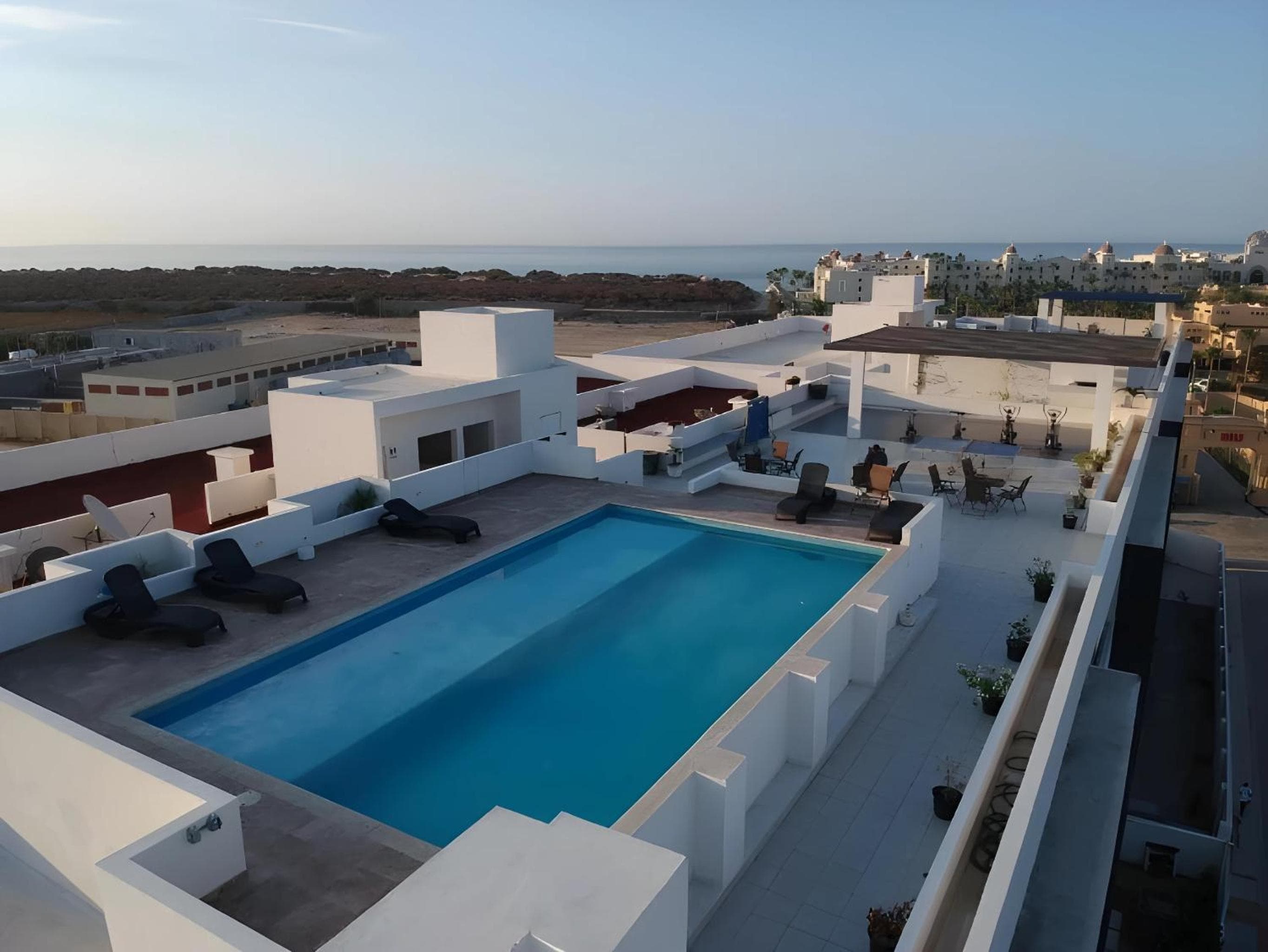 Bahia del Tezal 103b, 1BR Modern condo big rooftop pool walk to beach through Riu hotel — 2