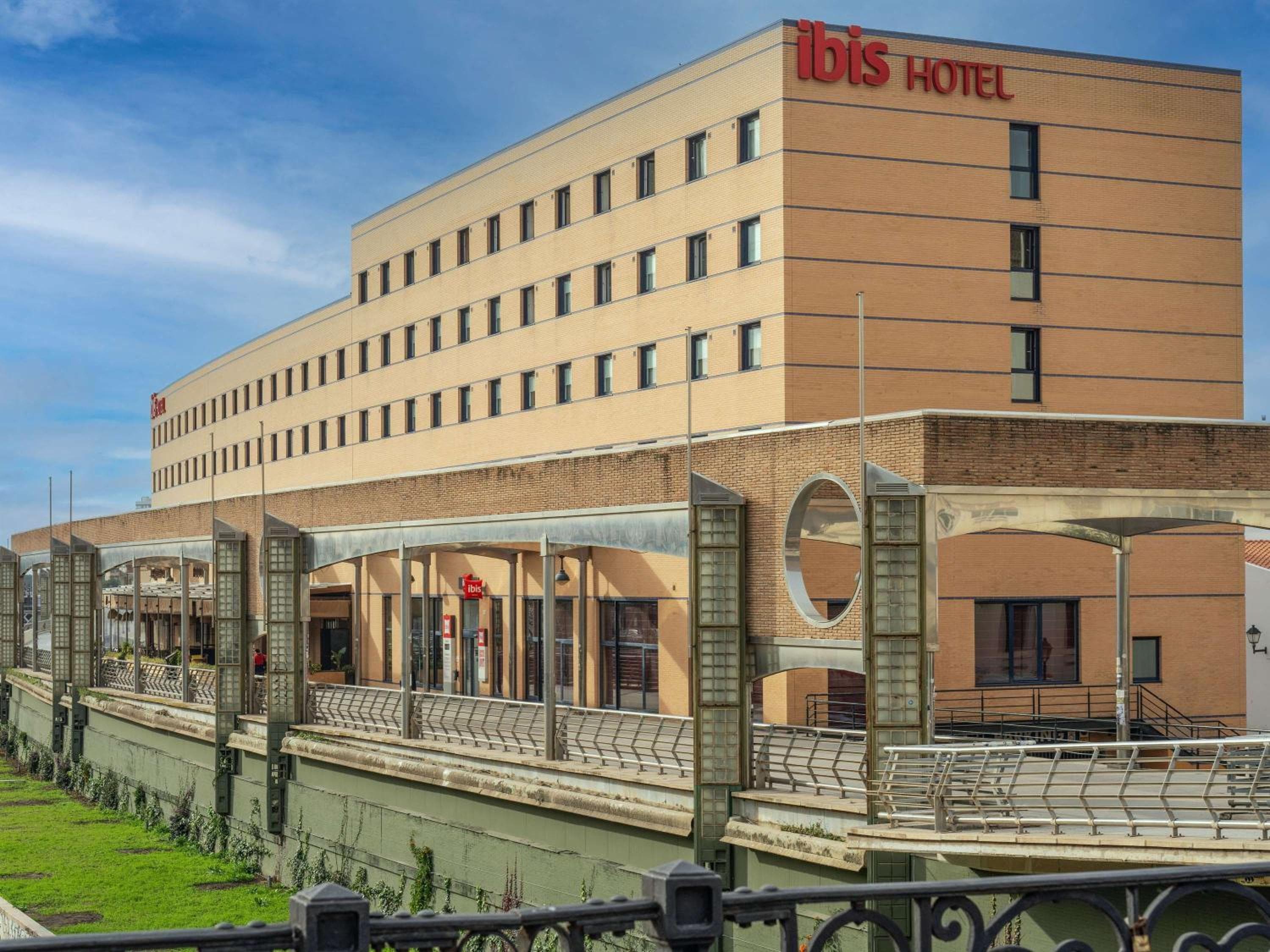 Ibis Malaga Centro Ciudad — 1