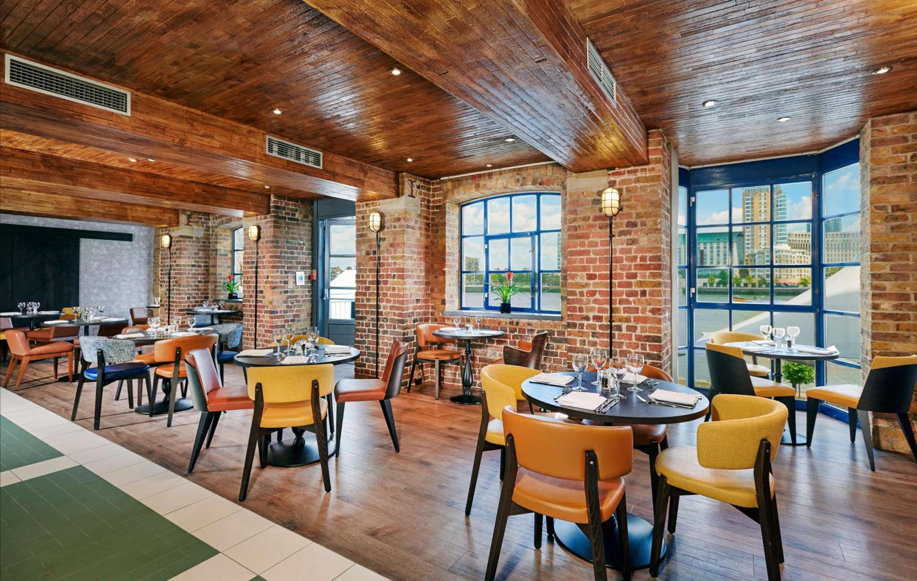 a&o London Docklands Riverside — 6