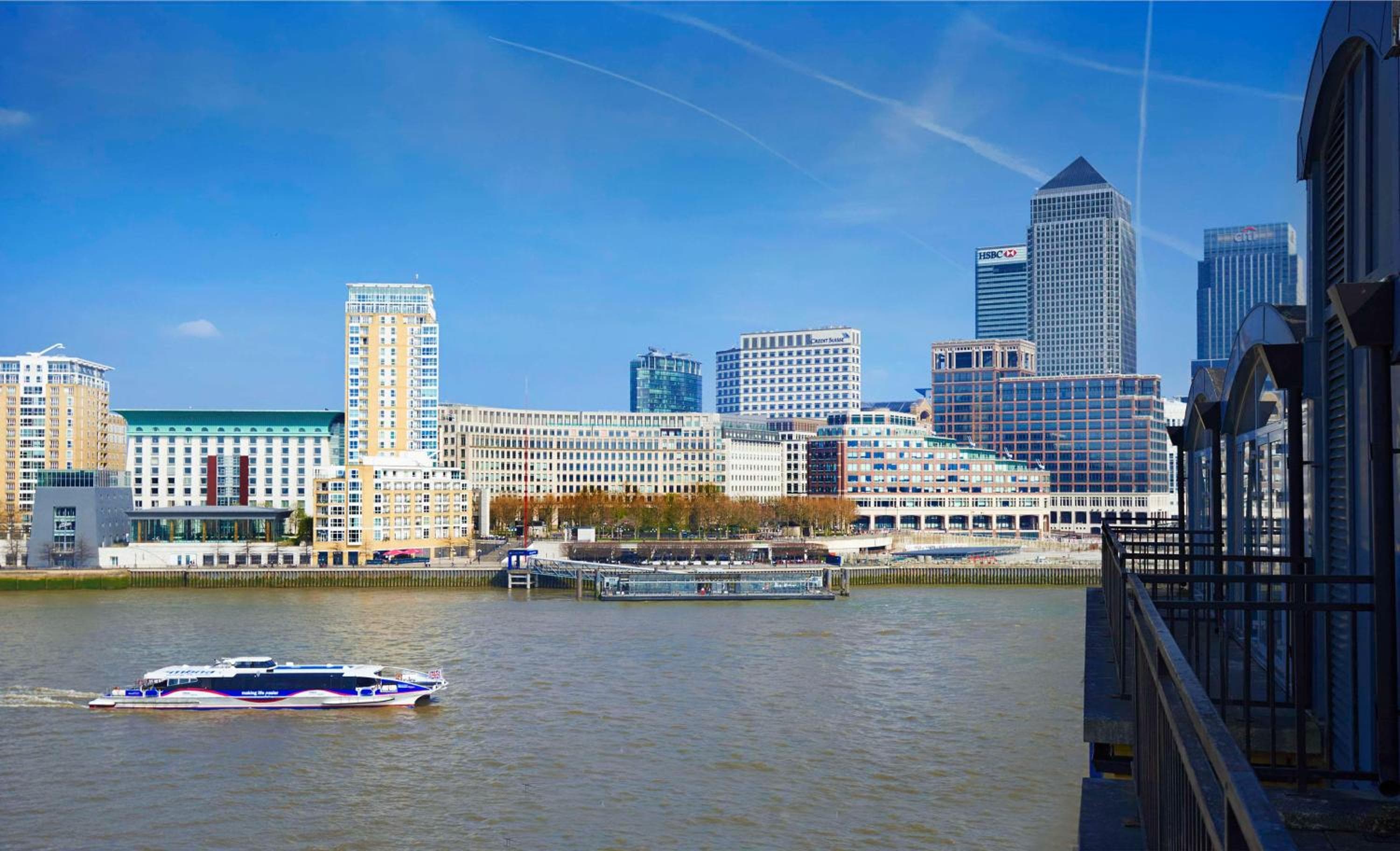 a&o London Docklands Riverside — 1