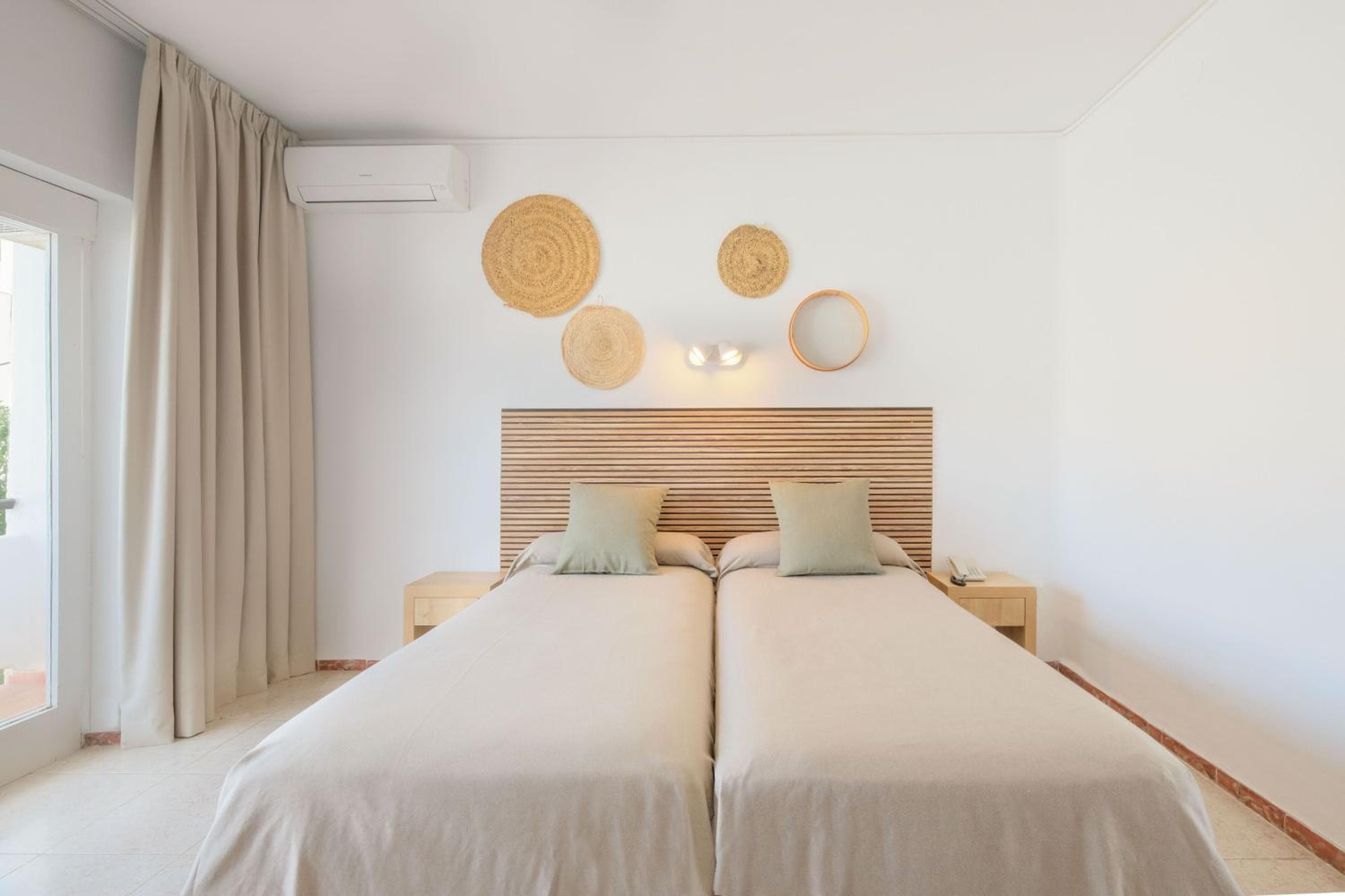 azuLine Hotel Mediterráneo — 7