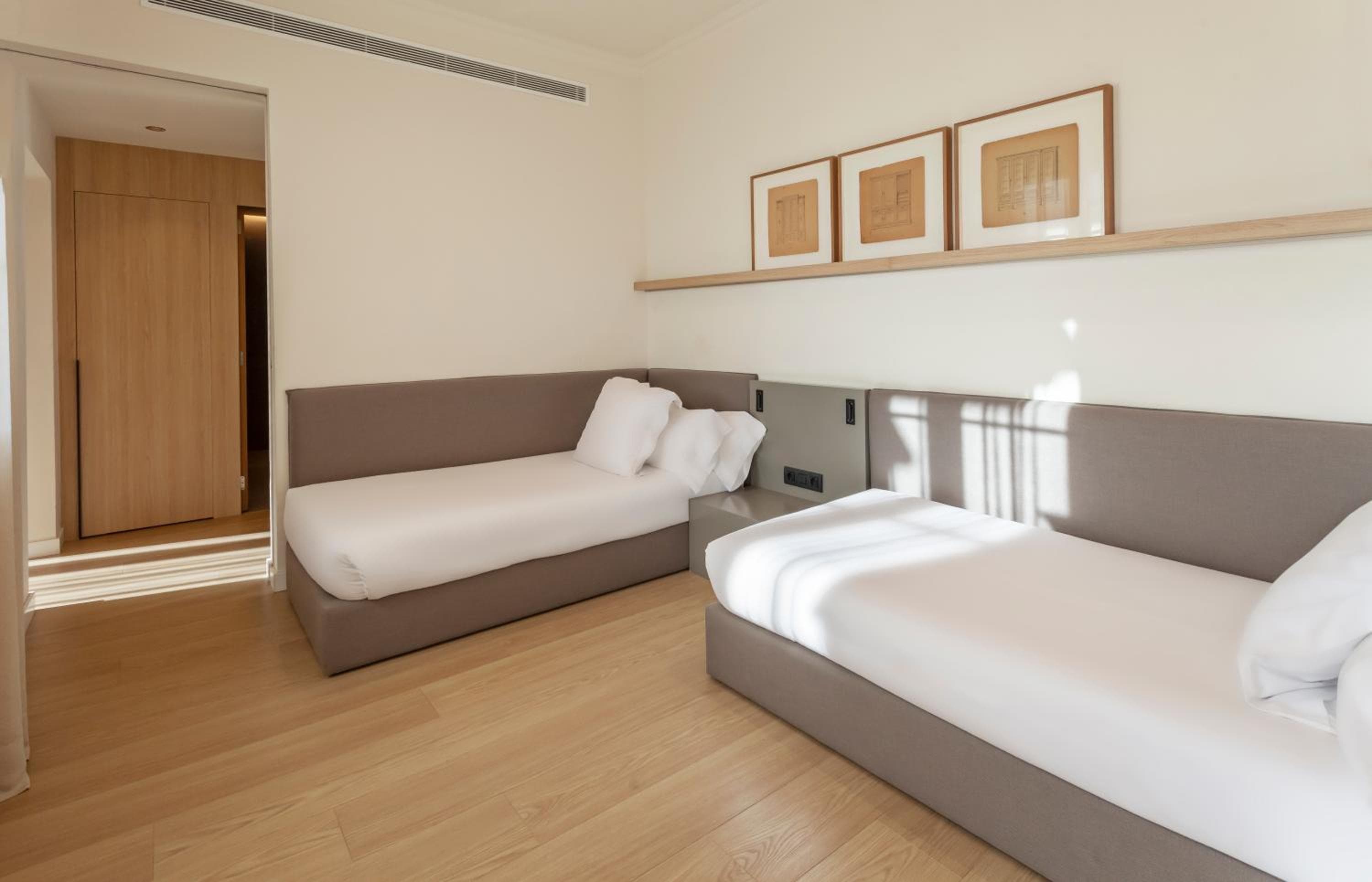 Hotel Astoria — 29