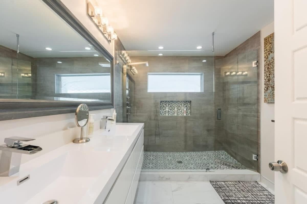 Olas Villa by RoveTravel Heated Pool & BBQ — 24