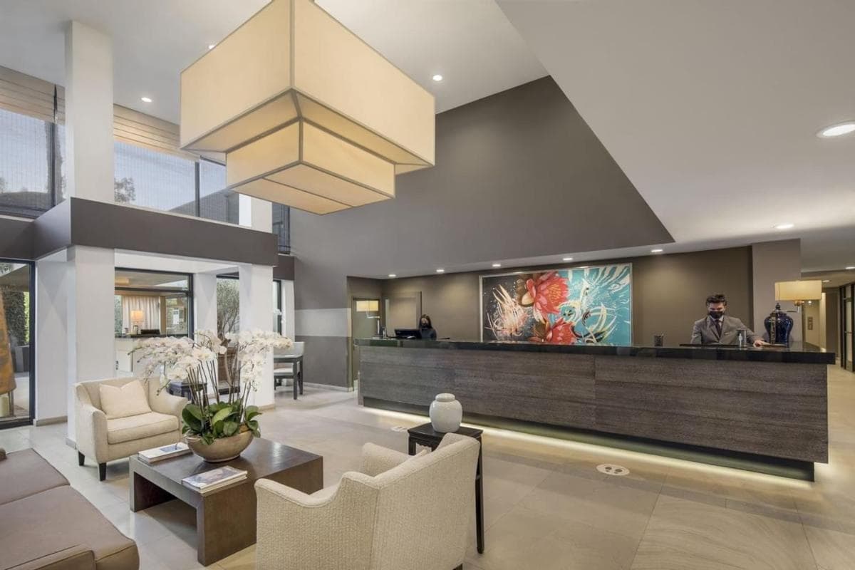 Hotel di lusso sul Sunset Boulevard — 2