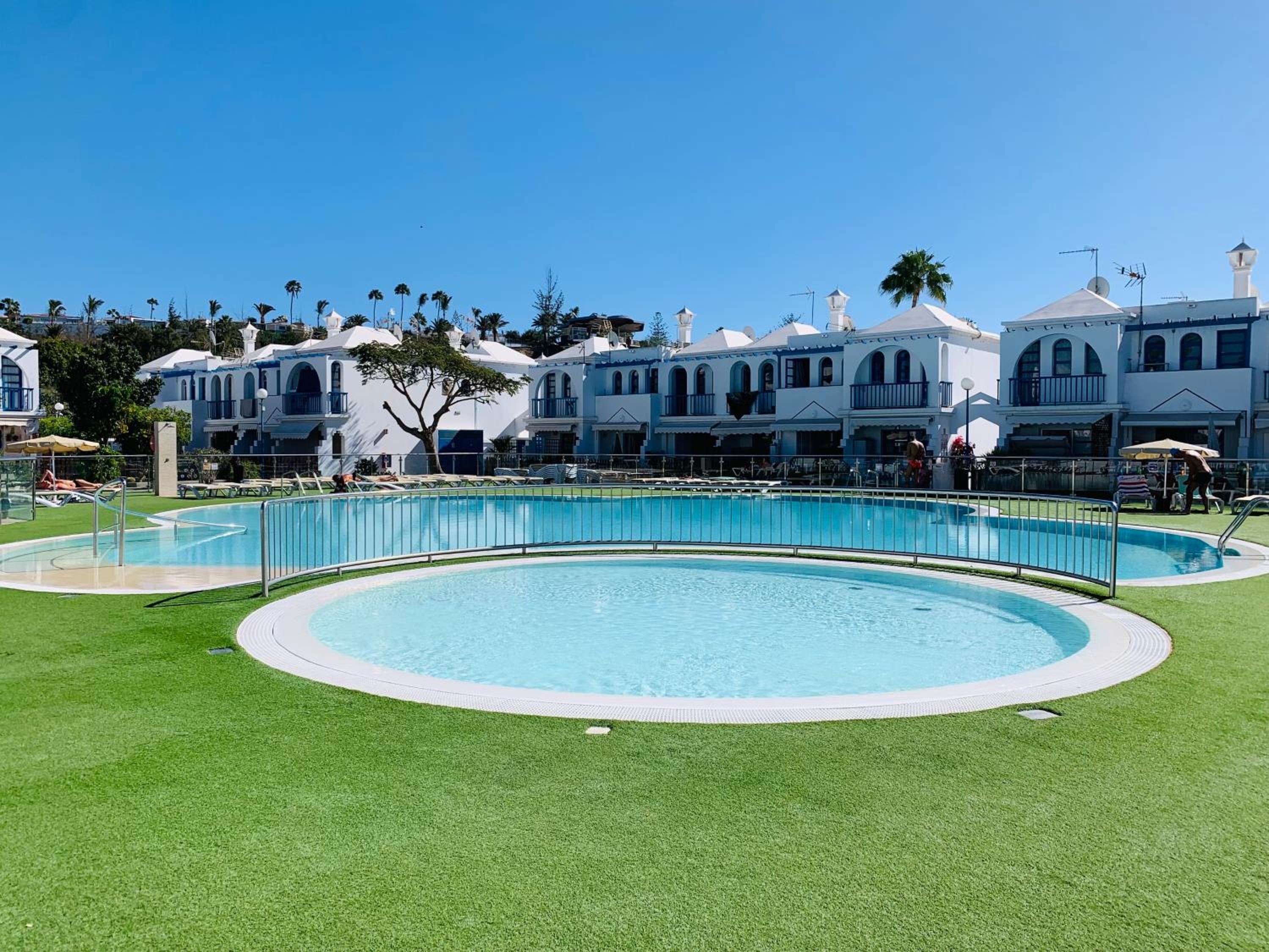 Bungalow Terrace&Pool near the Beach — 1