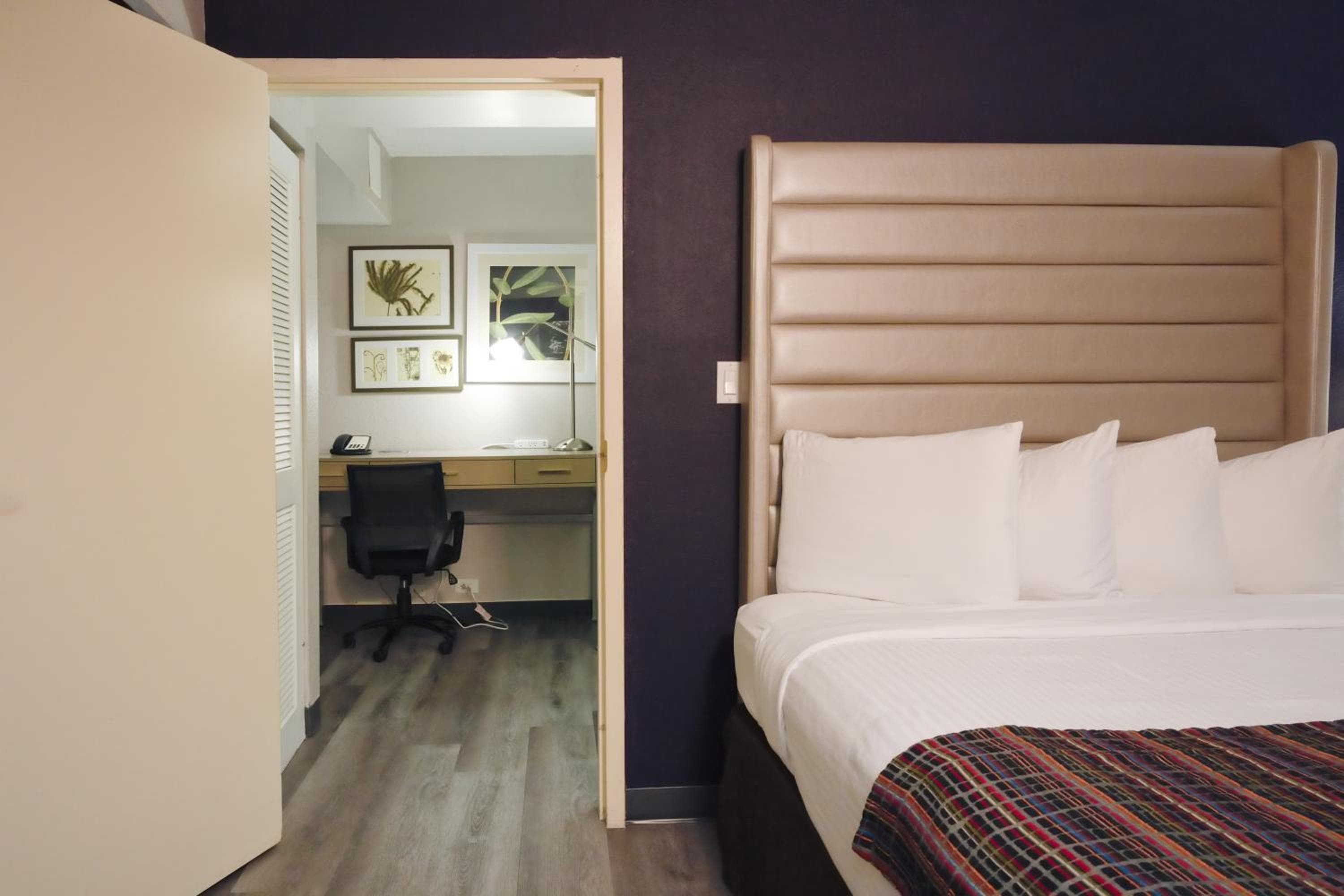 The Palms Inn & Suites Miami, Kendall, FL — 2