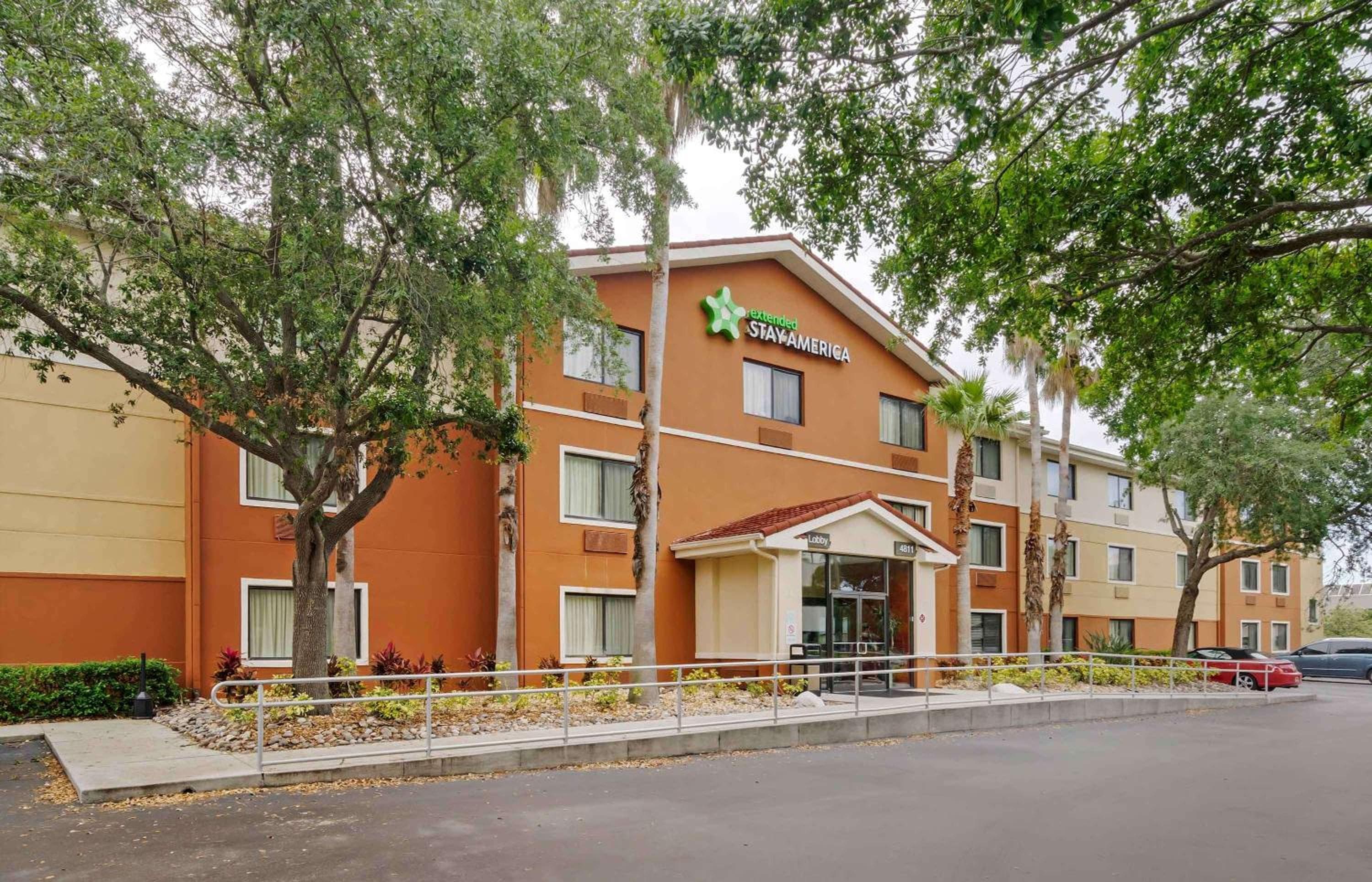 Extended Stay America Select Suites Tampa Airport Memorial Hwy — 3