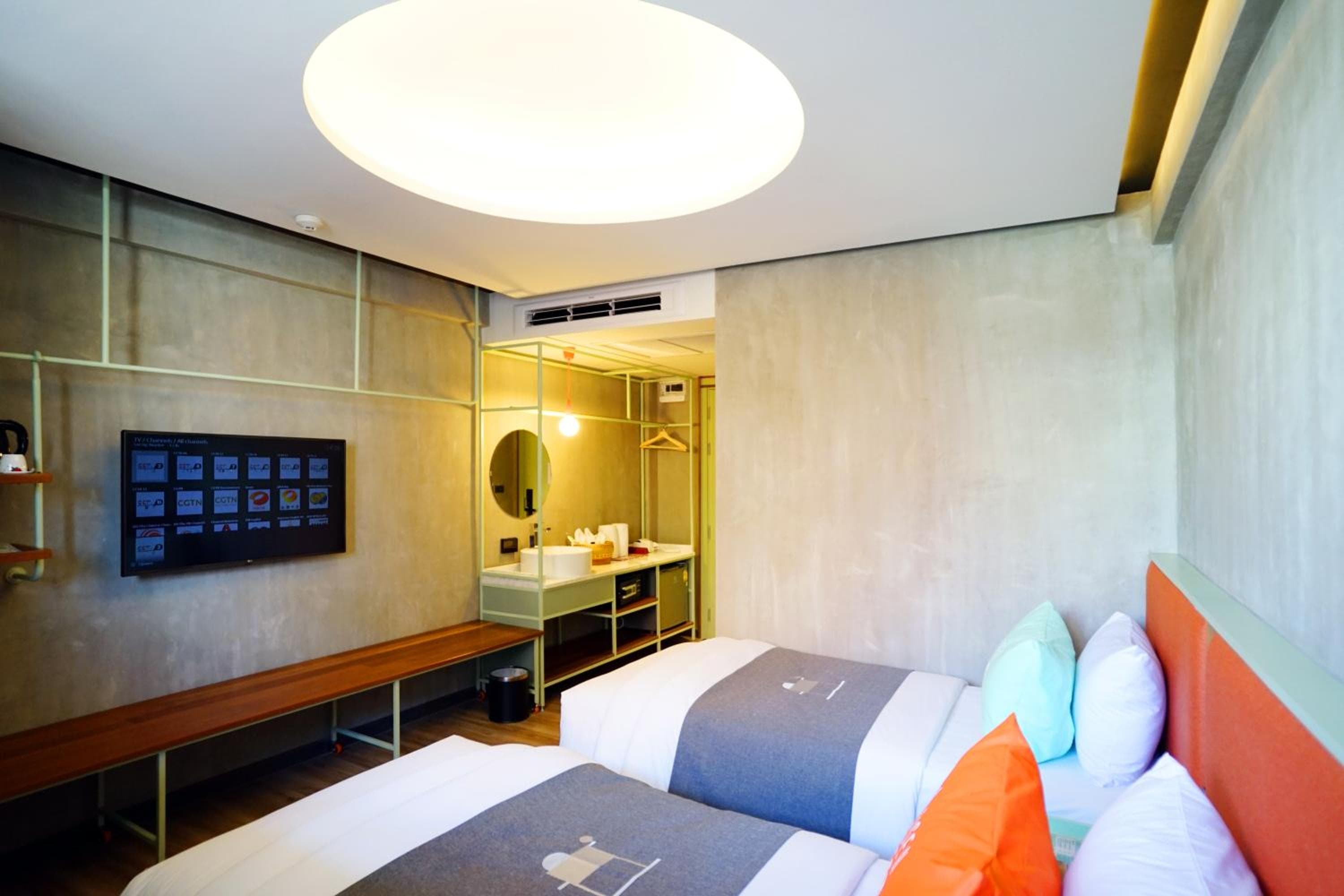 Samsen Street Hotel — 18