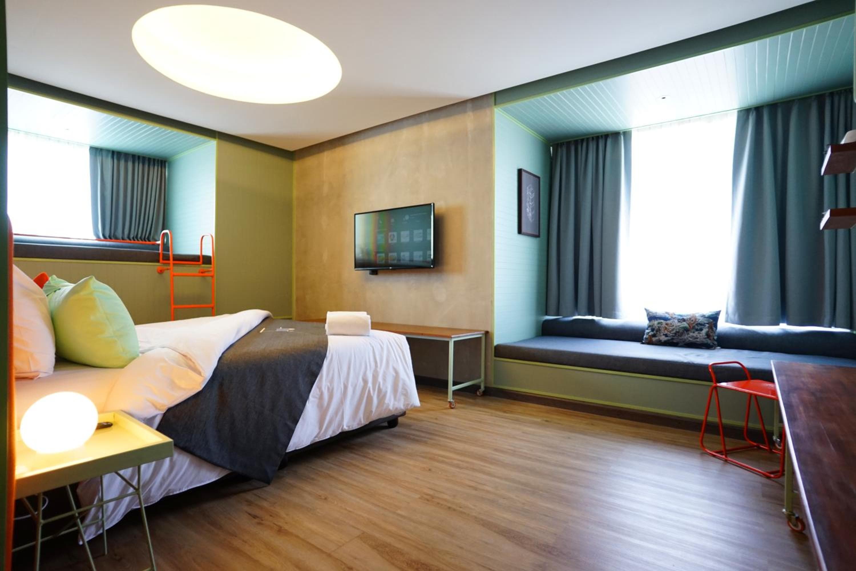 Samsen Street Hotel — 5