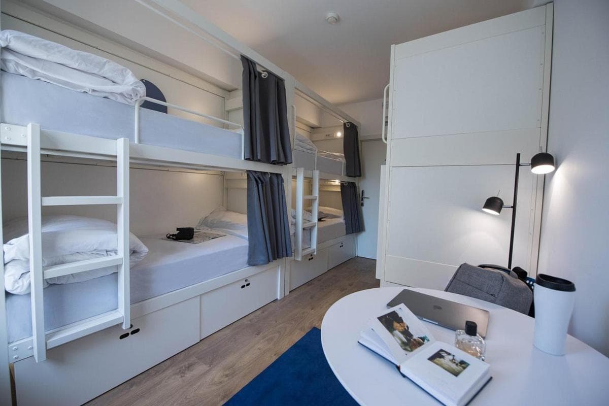 Room Lisboa — 15