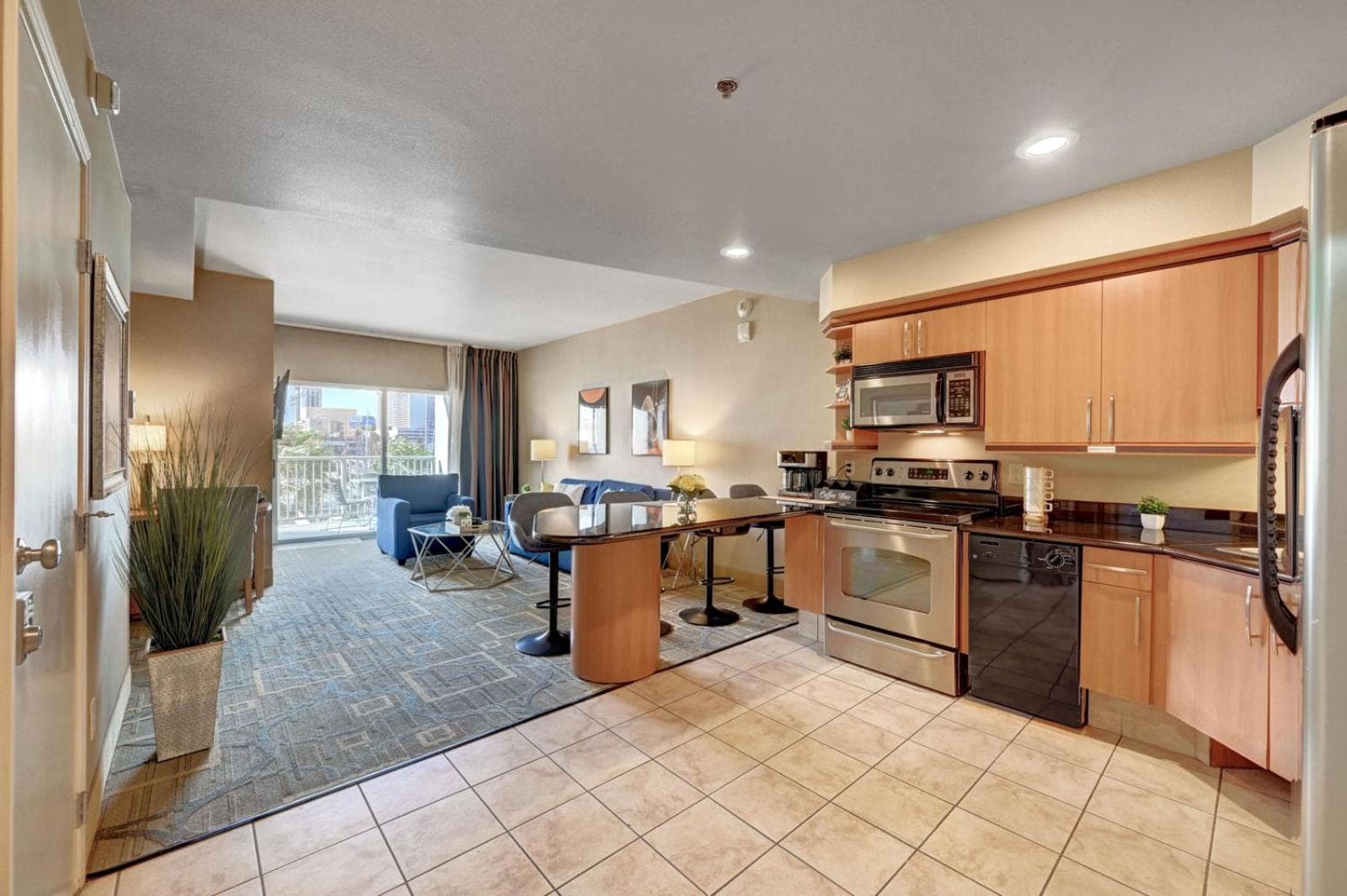 Royal Oasis Suite at Platinum Hotel-Strip Views — 10