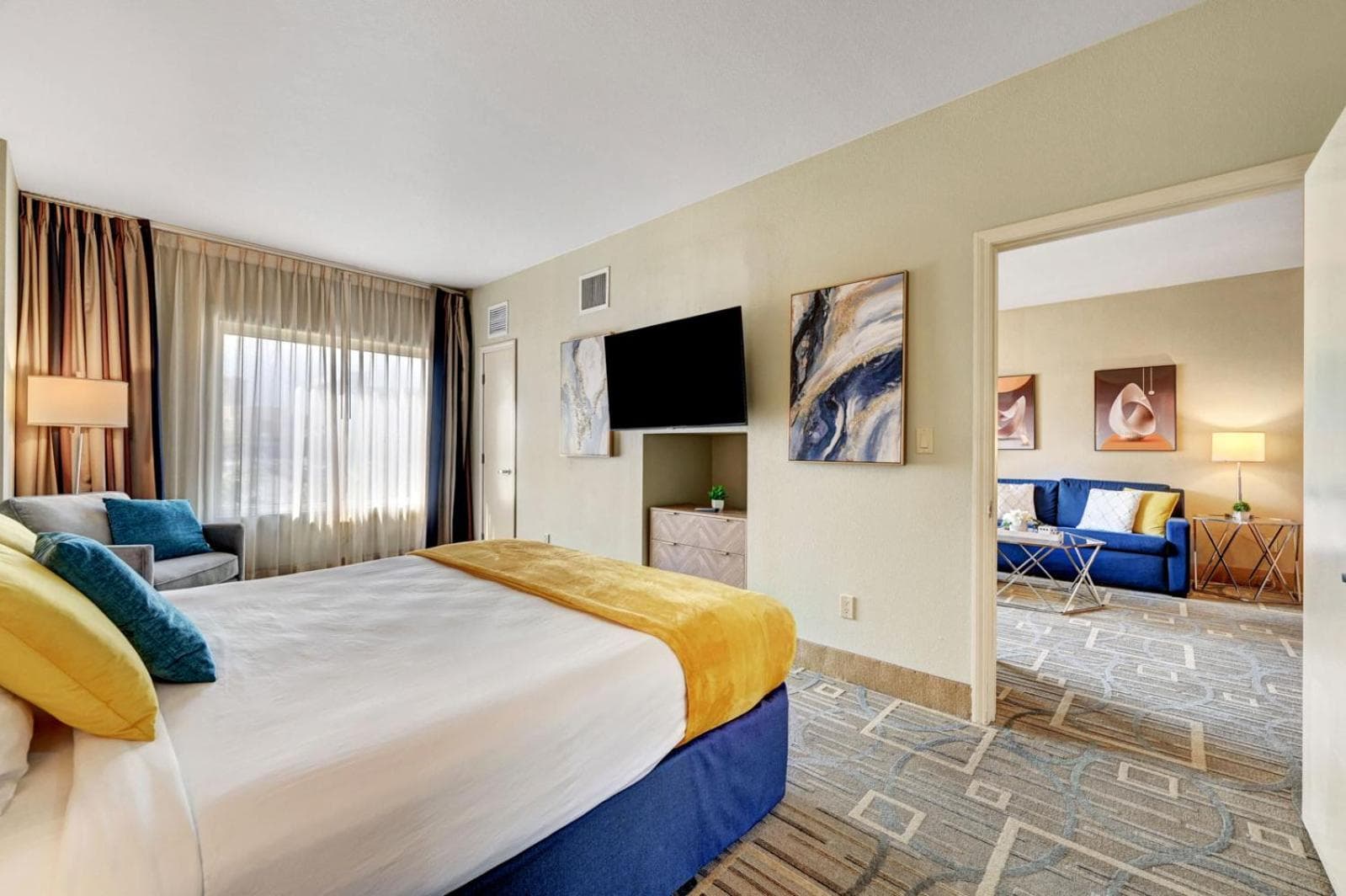 Royal Oasis Suite at Platinum Hotel-Strip Views — 19