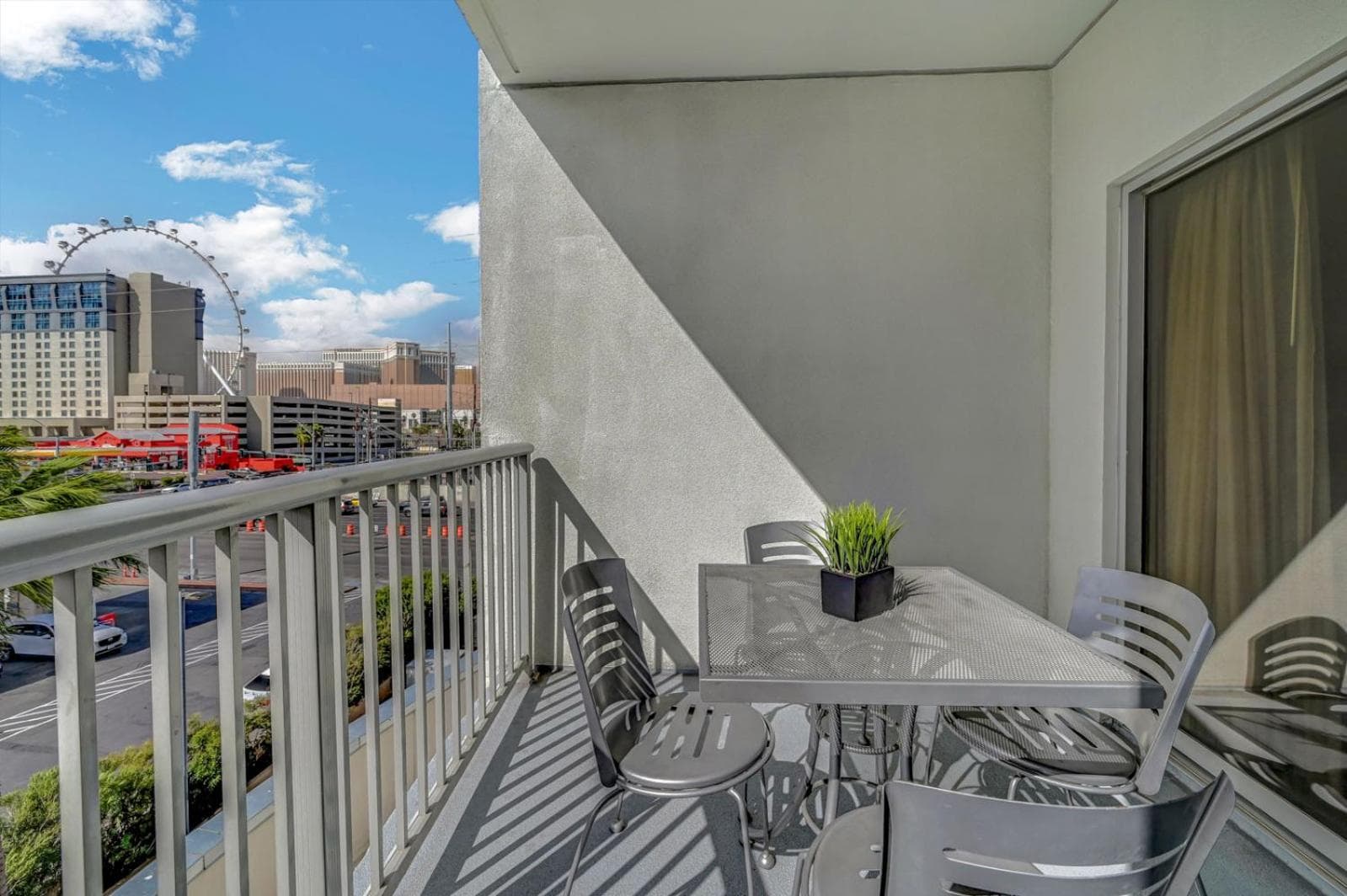 Royal Oasis Suite at Platinum Hotel-Strip Views — 5