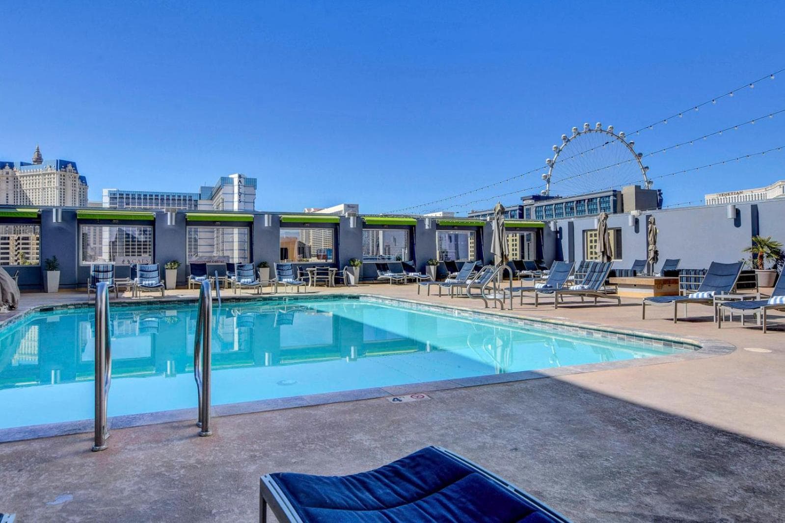 Royal Oasis Suite at Platinum Hotel-Strip Views — 6