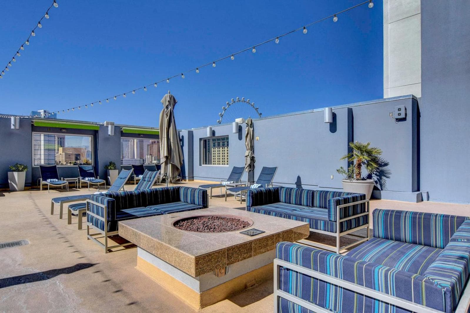 Royal Oasis Suite at Platinum Hotel-Strip Views — 23