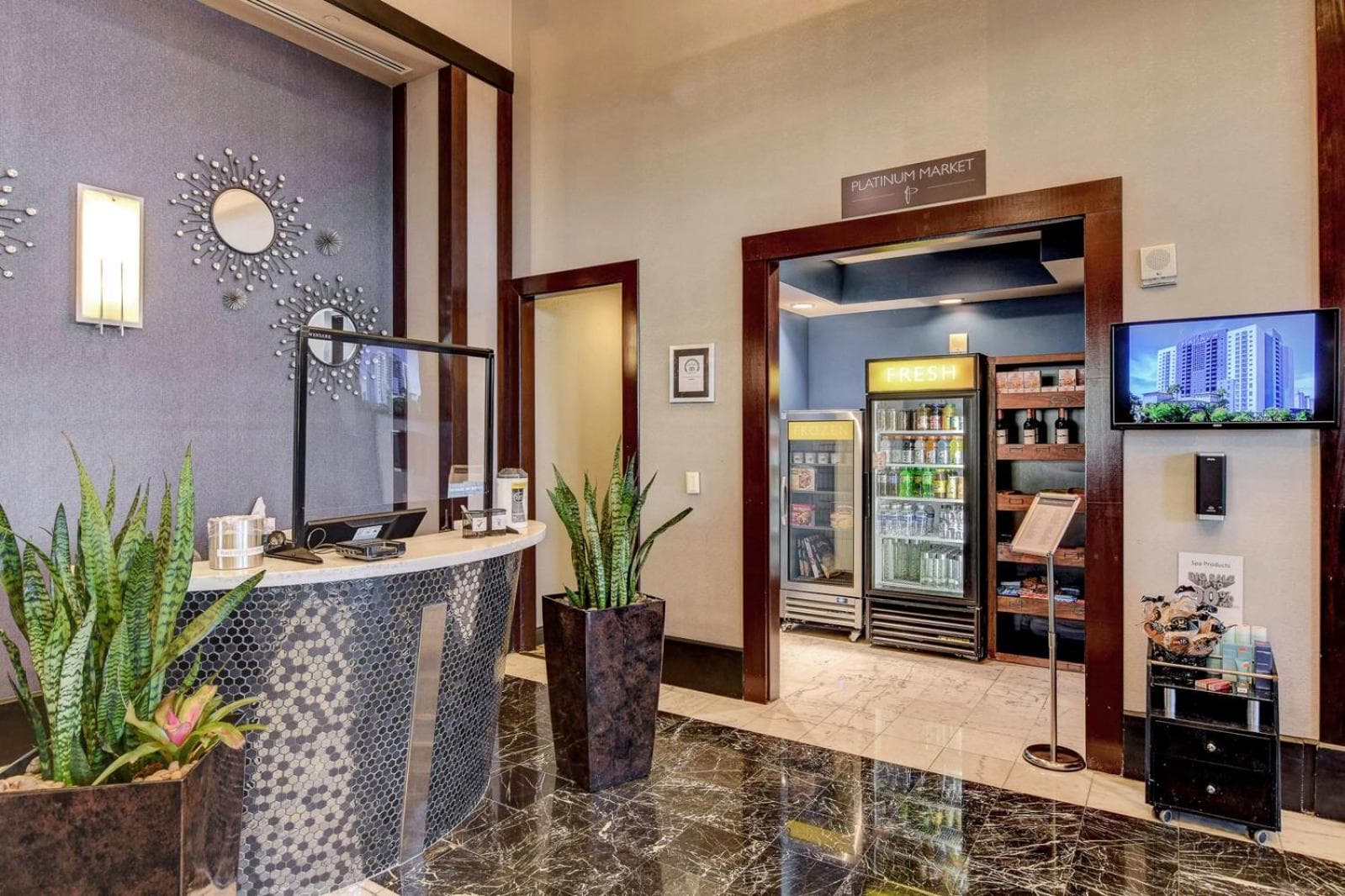 Royal Oasis Suite at Platinum Hotel-Strip Views — 27