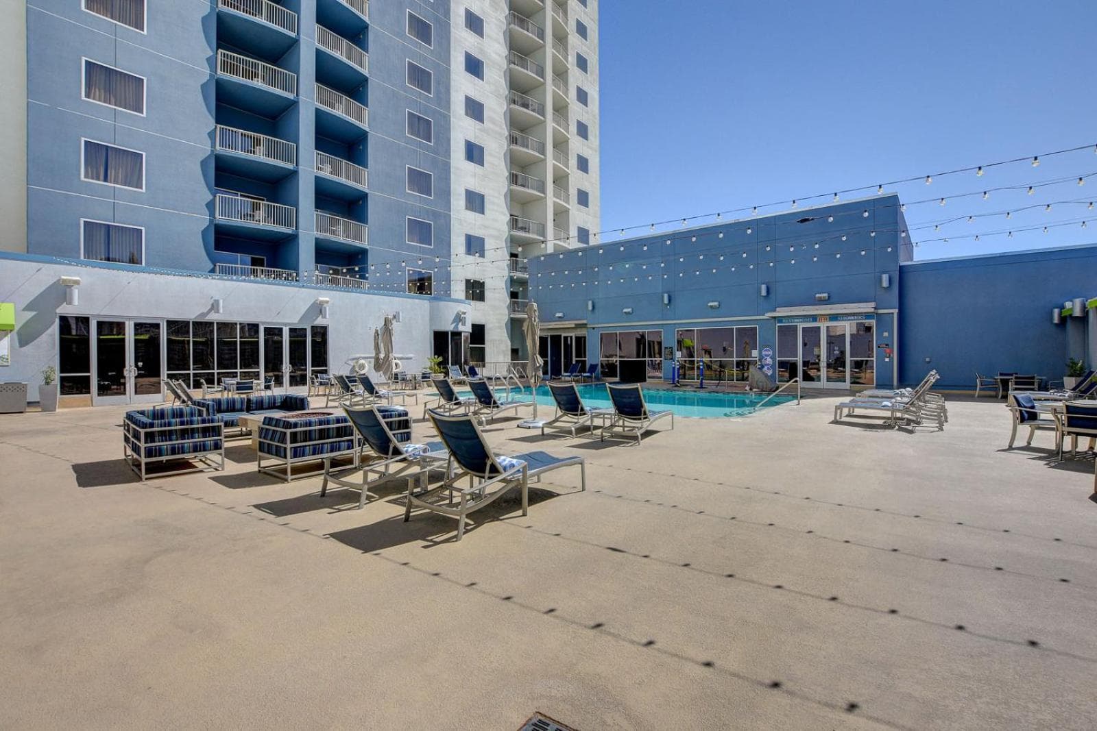 Royal Oasis Suite at Platinum Hotel-Strip Views — 16