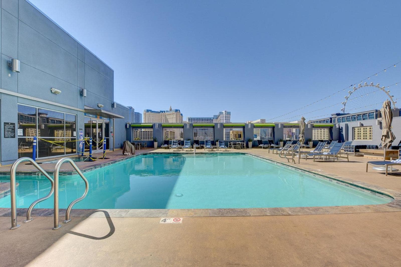 Royal Oasis Suite at Platinum Hotel-Strip Views — 15