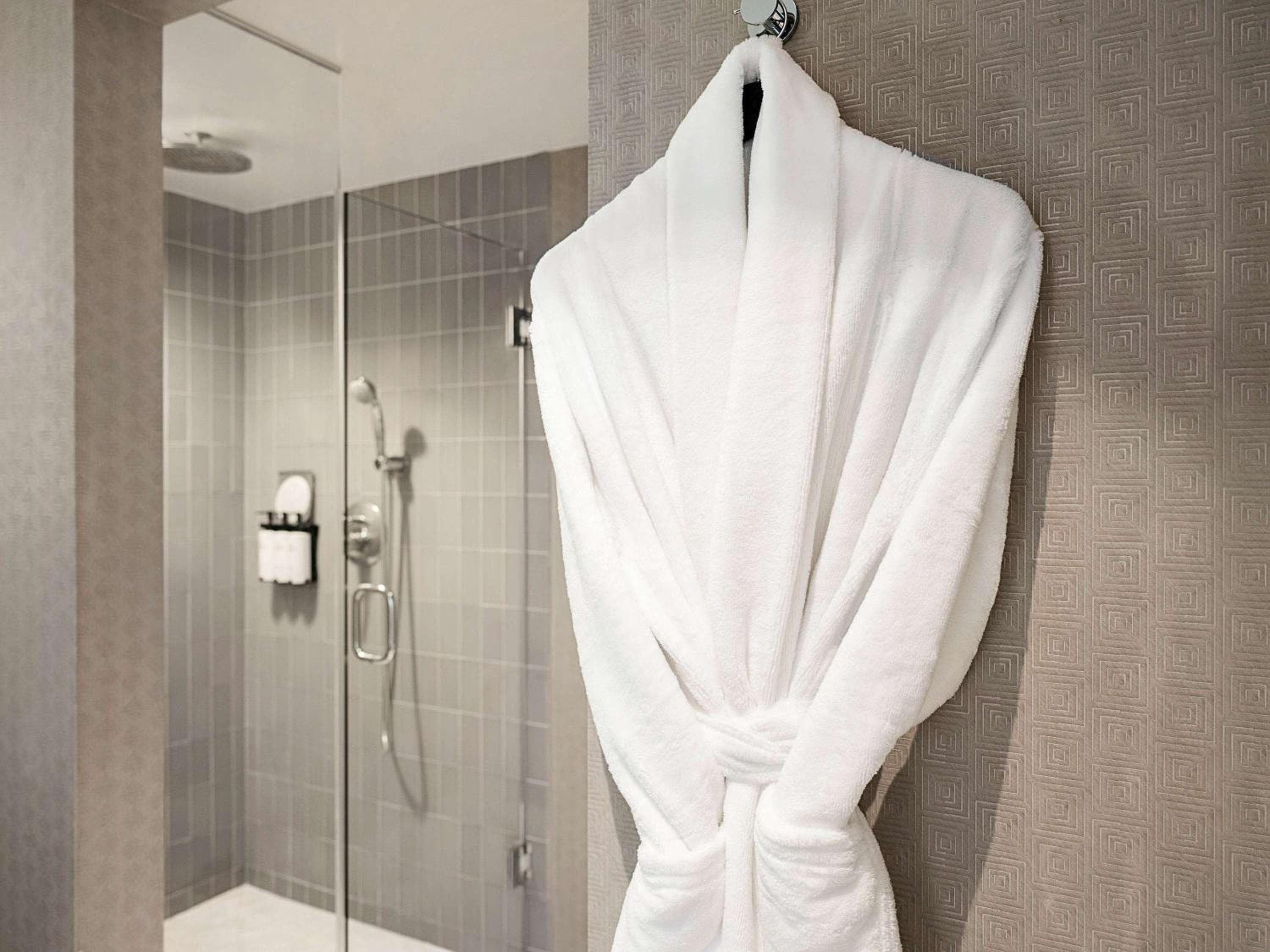 Hotel Sofitel Los Angeles at Beverly Hills — 18